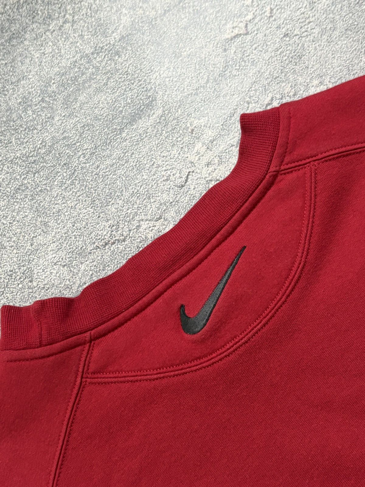 Nike Vintage 90s Nike Big Swoosh Red Crewneck Sweatshirt L Size US L / EU 52-54 / 3 - 11 Thumbnail