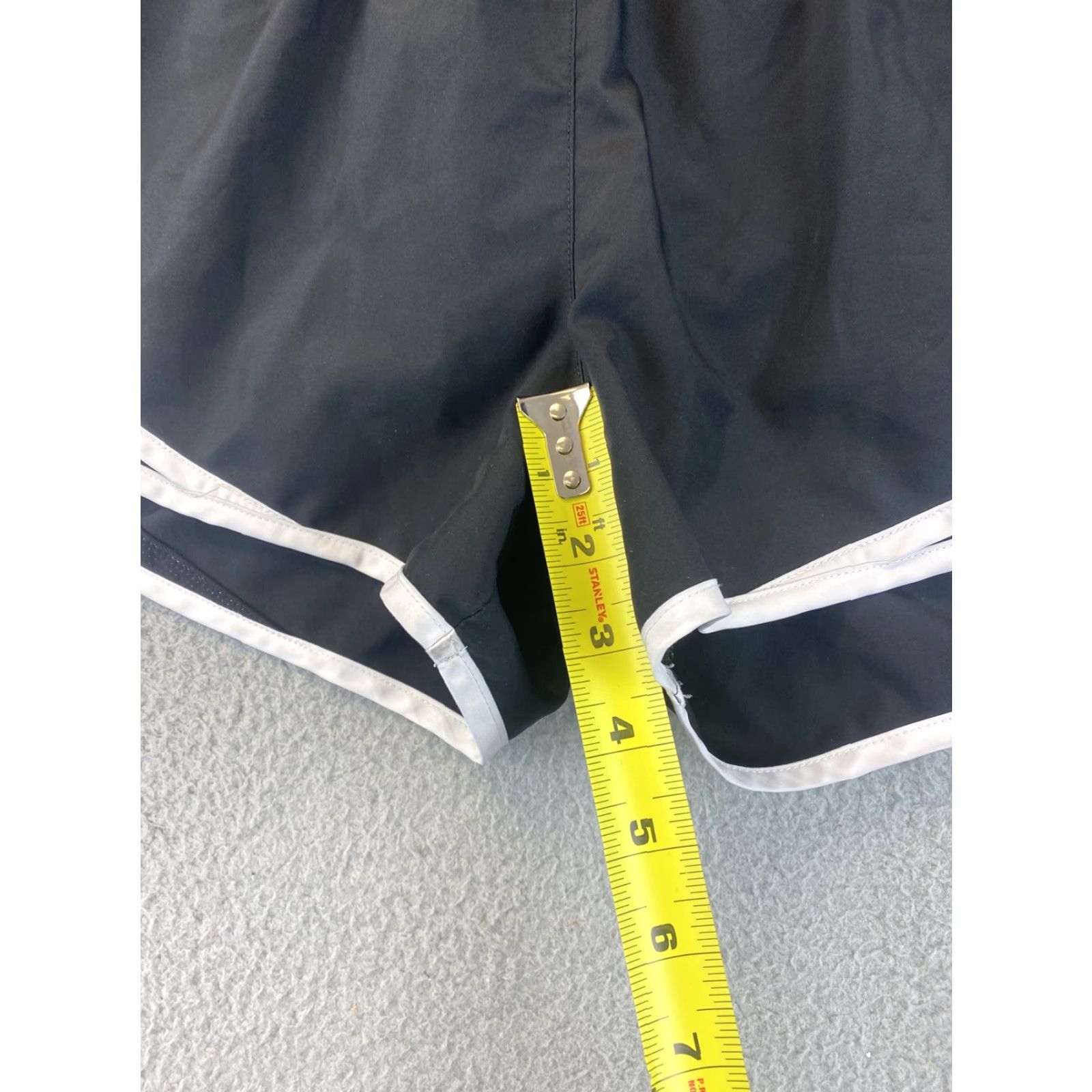 Nike Nike Dri Fit Womens Black Running Athletic Shorts Size Medium /85-11 Size 32" / US 10 / IT 46 - 6 Thumbnail