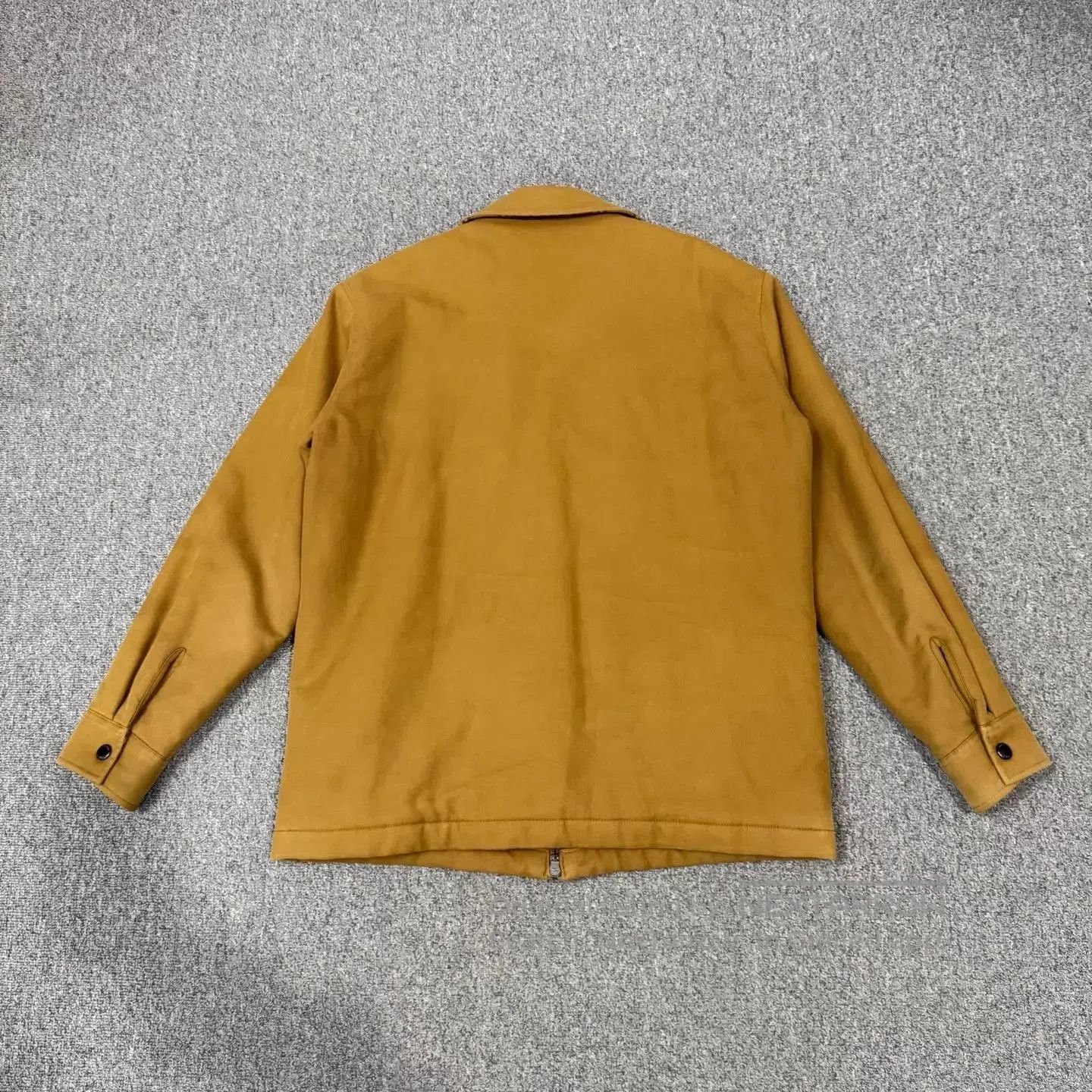 Burberry Beige Zip-Front Collared Jacket Size M. Size US M / EU 48-50 / 2 - 2 Thumbnail