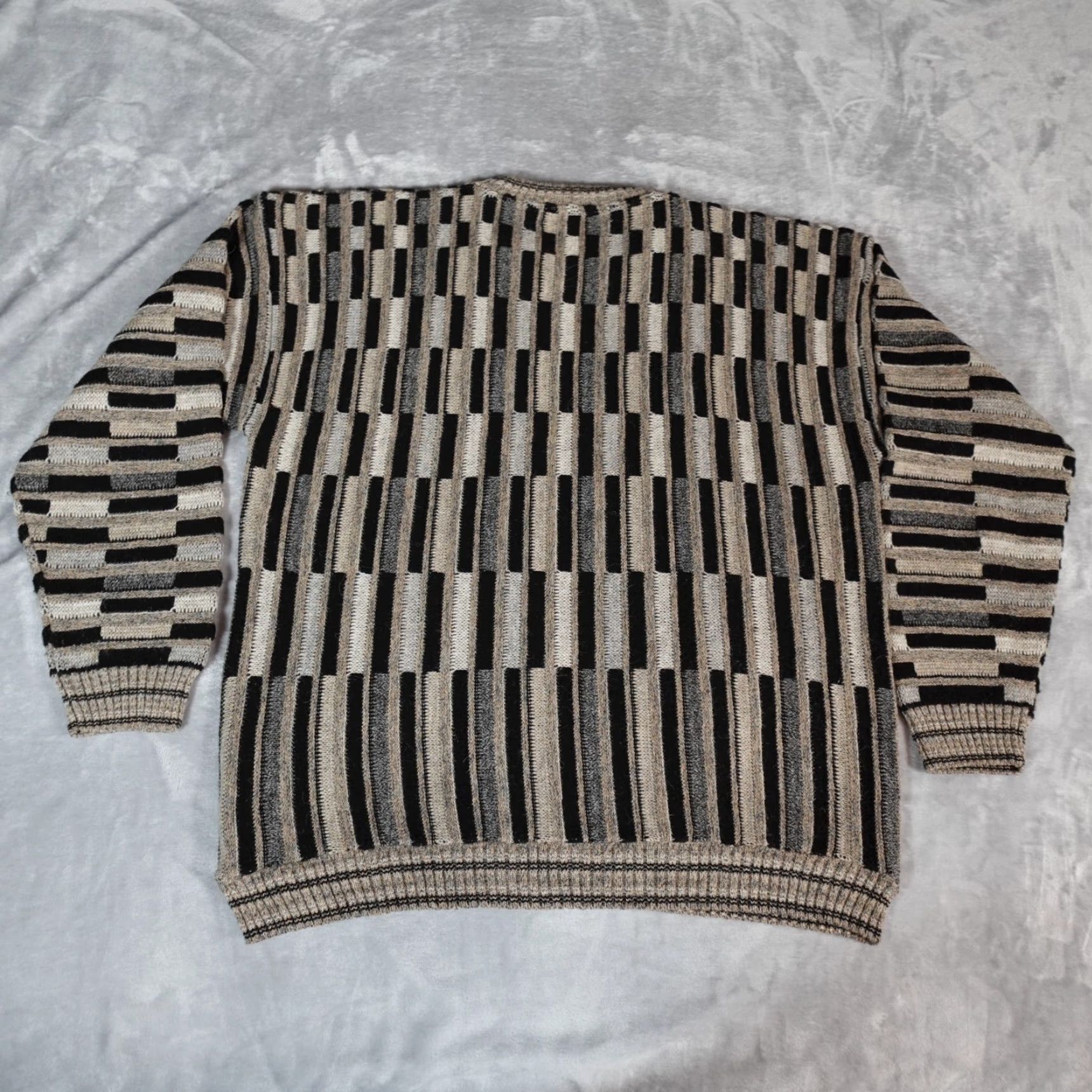 Vintage VINTAGE Protege Geometric Knit Sweater Mens XL Beige Wool Blend USA 90s Pullover Crew Neck *Note: keep original words only; no additions* Size US XL / EU 56 / 4 - 4 Thumbnail