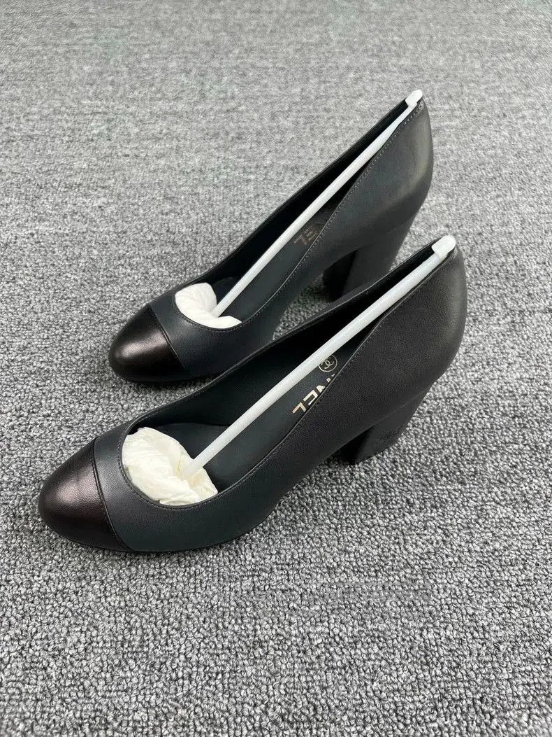 Chanel Black Leather Heels Classic Style.