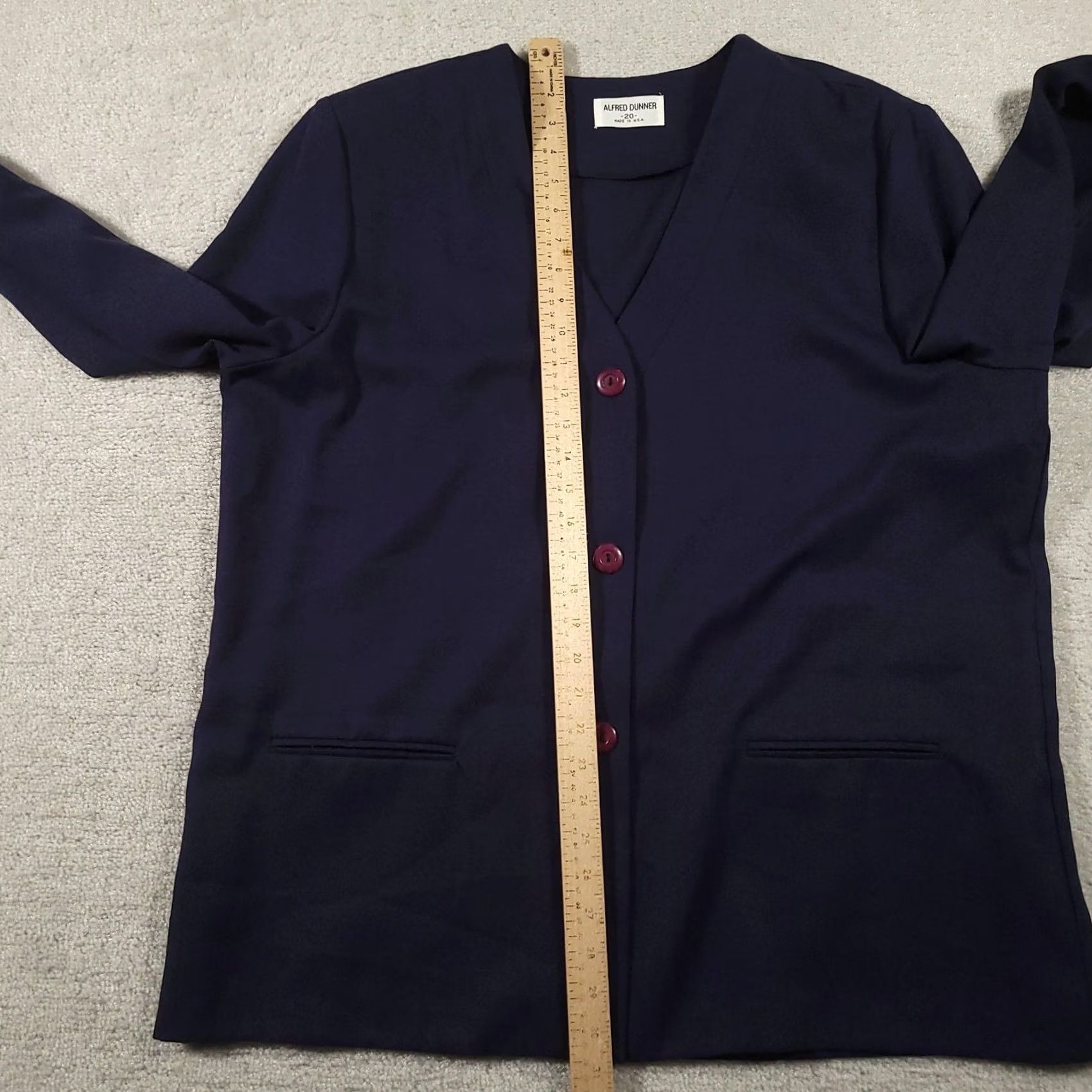 Vintage VINTAGE Alfred Dunner Cardigan Sweater Womens 20 Navy V Neck Button Pockets Made in USA Size 3XL / US 20-22 - 7 Thumbnail