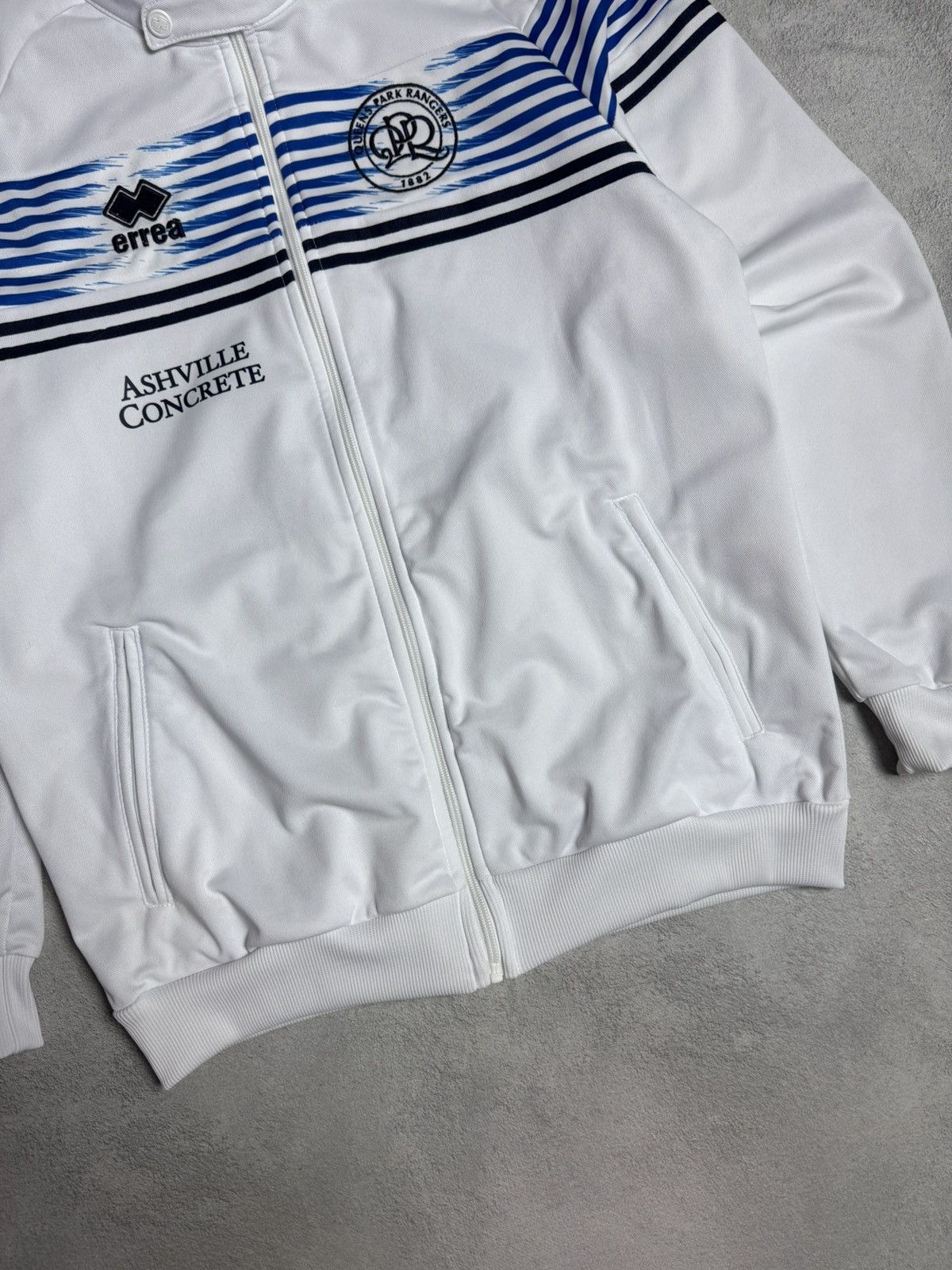 Errea Queens Park Rangers 2021 Football Soccer Track Jacket Errea Size US L / EU 52-54 / 3 - 4 Thumbnail