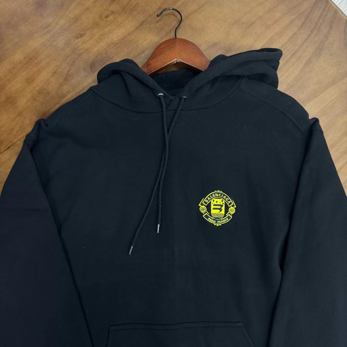 Balenciaga Balenciaga Manchester United Embroidered Hoodie M Size US M / EU 48-50 / 2 - 3 Thumbnail
