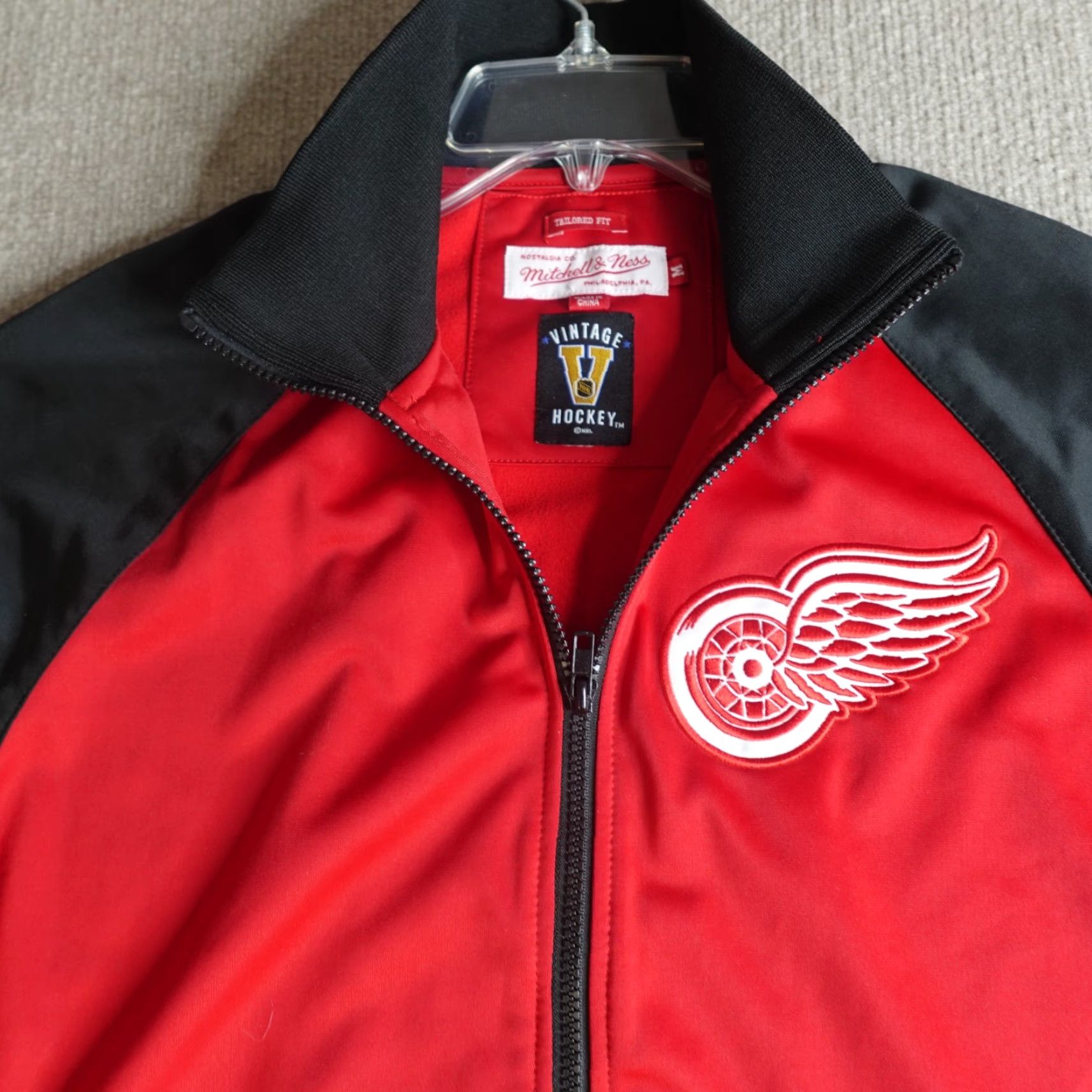Mitchell & Ness Mitchell & Ness Red Wings Jacket Medium Detroit Tailored Warm Up Embroidered Size US M / EU 48-50 / 2 - 6 Thumbnail