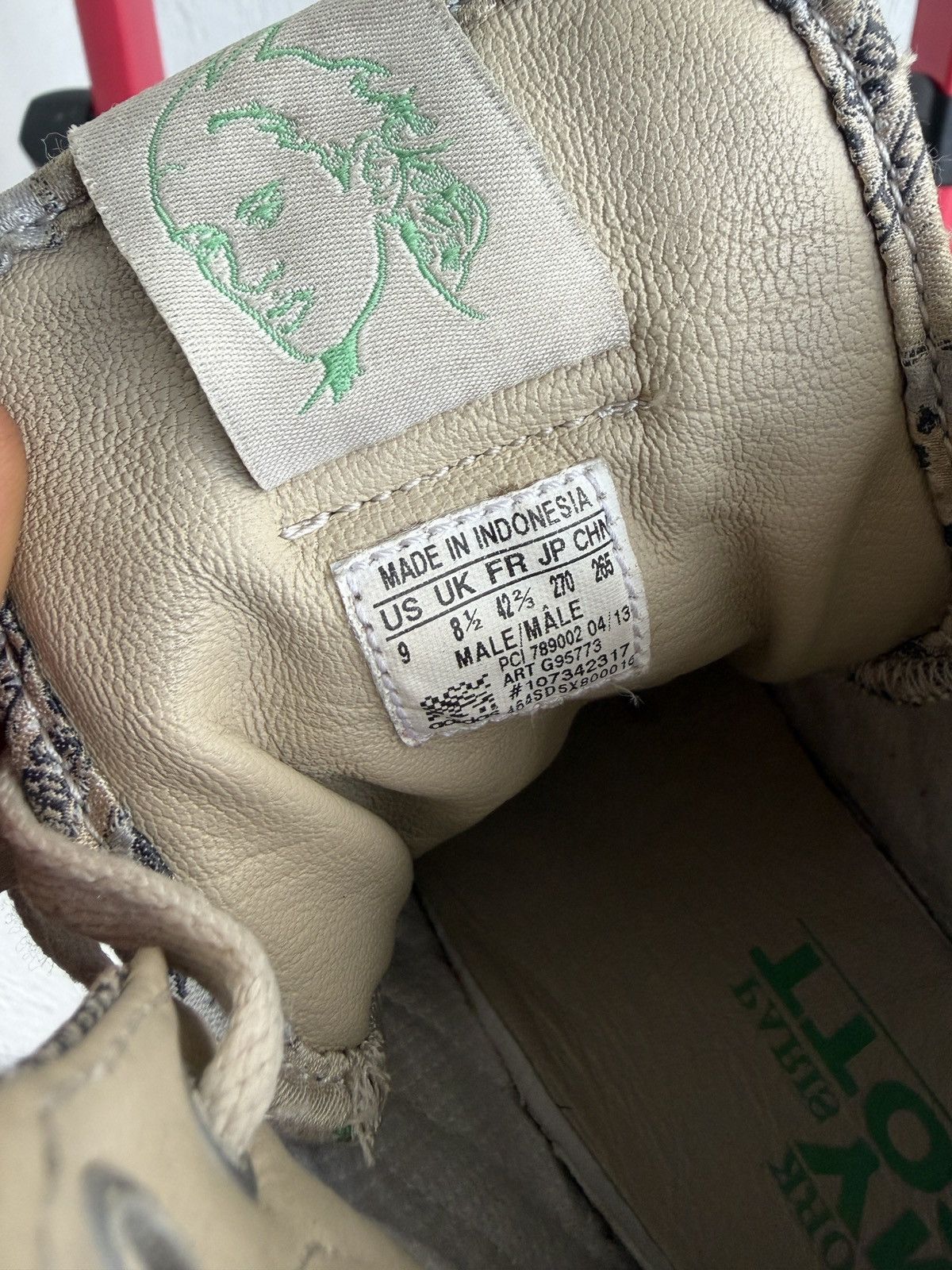 Adidas × Jeremy Scott Dollar wings sneaker Size US 9 / EU 42 - 8 Thumbnail