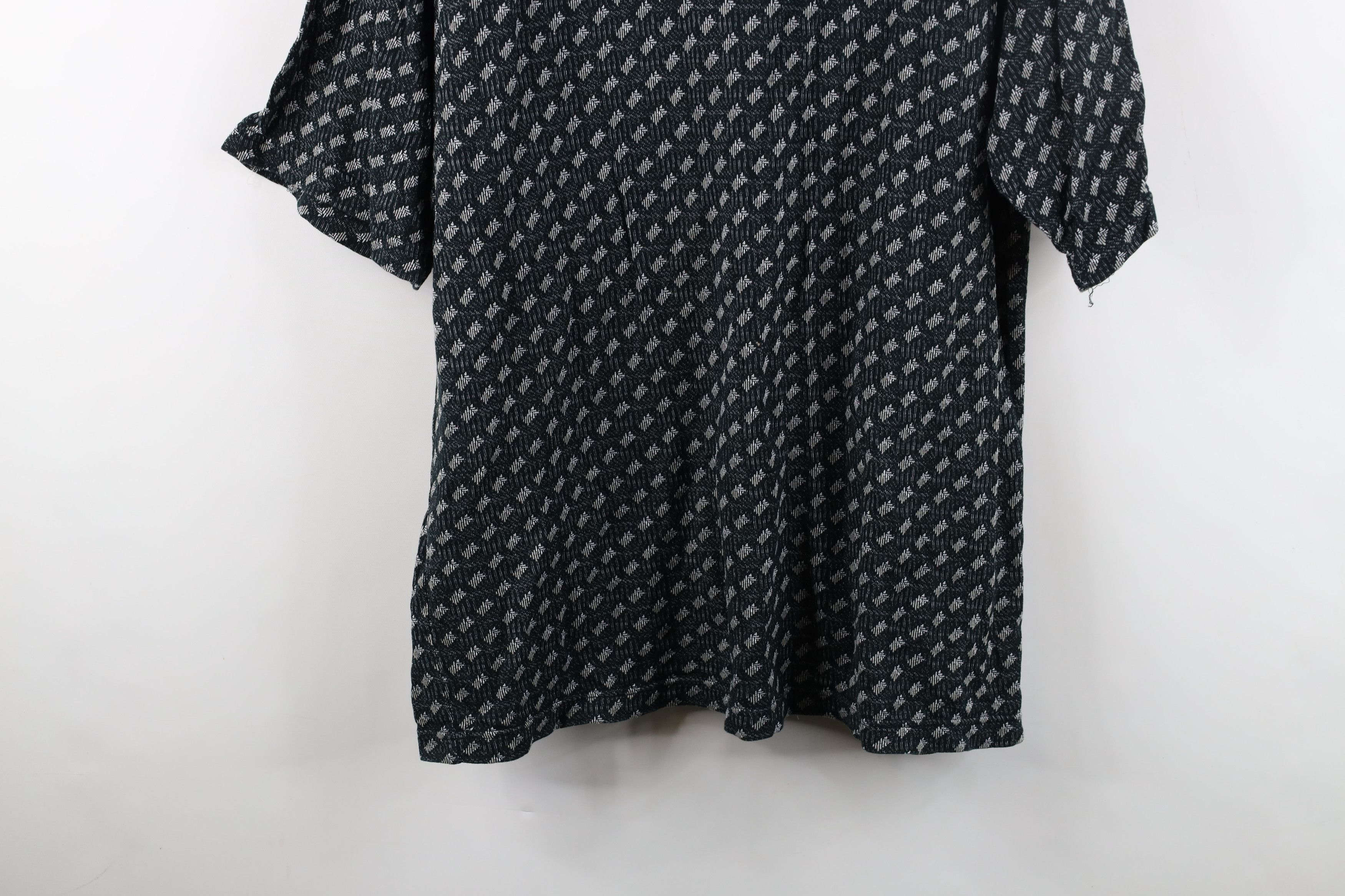 Vintage Vintage 90s Streetwear Geometric Collared Golf Polo Shirt Size US XL / EU 56 / 4 - 13 Thumbnail