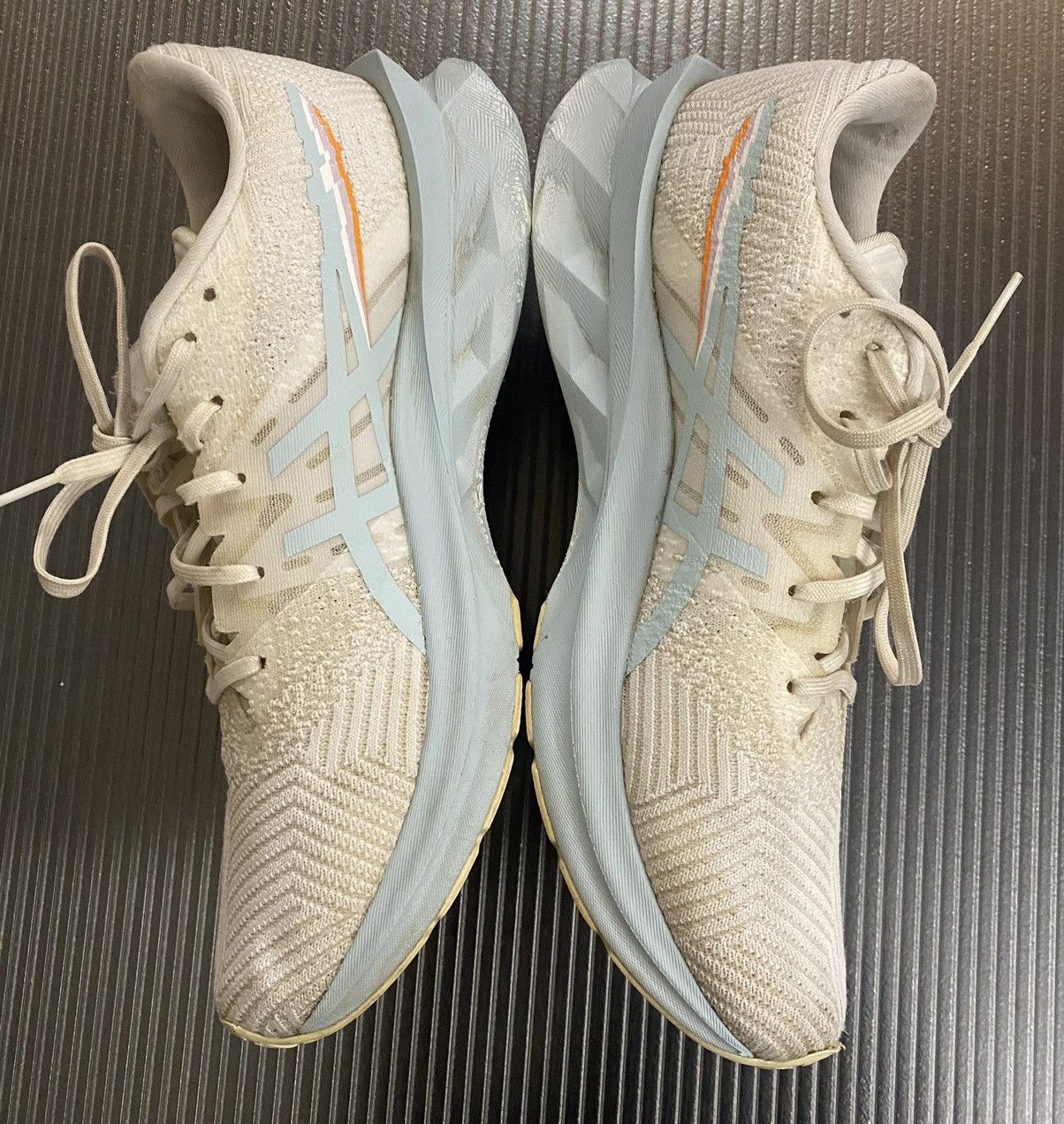 Asics ASICS NOVABLAST WHITE AQUA ANGEL 10 Size US 10 / IT 40 - 4 Thumbnail
