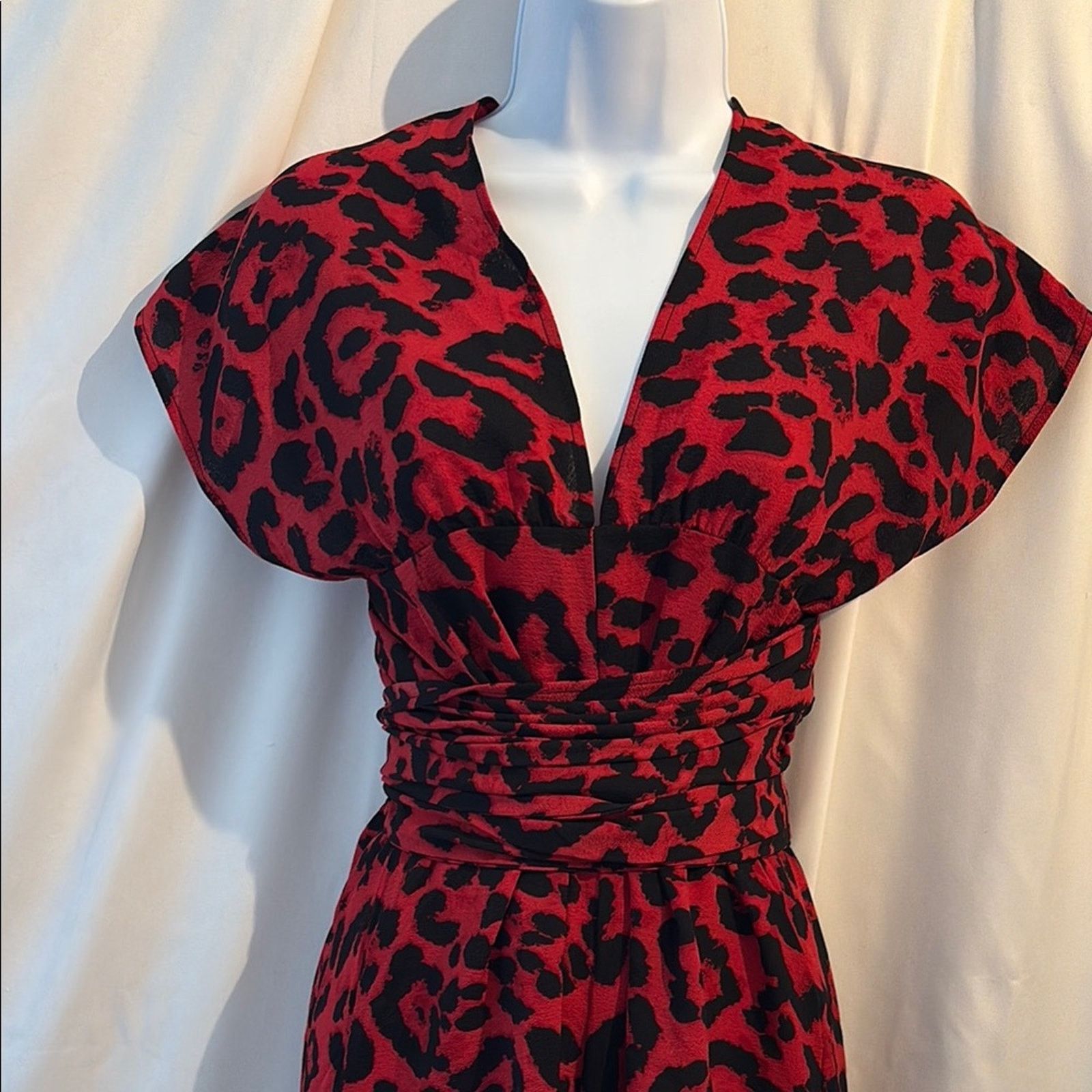 Shein Shein Wrap-Style Leopard Jumpsuit - Size Medium Size 30" / US 8 / IT 44 - 3 Thumbnail