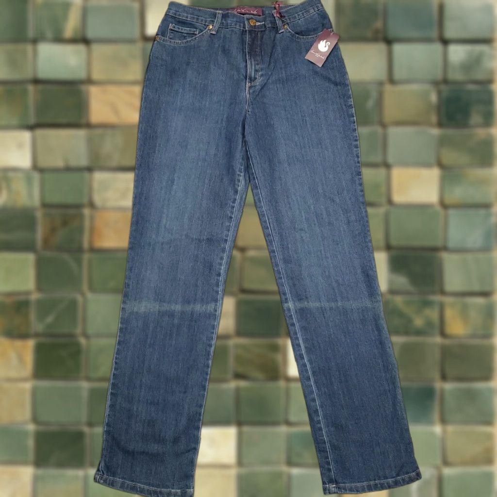 Gloria Vanderbilt VINTAGE Gloria Vanderbilt Jeans Women 6 Amanda Tapered Leg Heritage Fit Classic Rise NWT Jeans Women 6 Medium Blue 5-Pocket Denim Mens Womens Girls Size 28" / US 6 / IT 42 - 1 Thumbnail