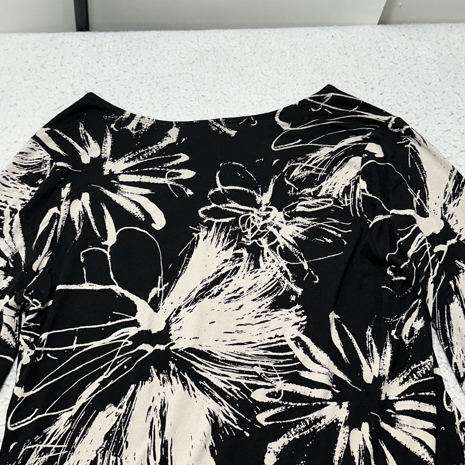 Other Lane Bryant 14/16 Black Ivory Floral Faux Wrap Blouse V-Neck Size XXL / US 16-18 / IT 52-54 - 10 Thumbnail