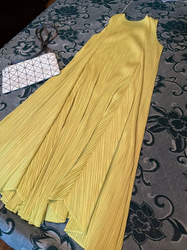 Issey Miyake Issey Miyake Kelp sleeveless dress Size S / US 4 / IT 40 - 6 Thumbnail