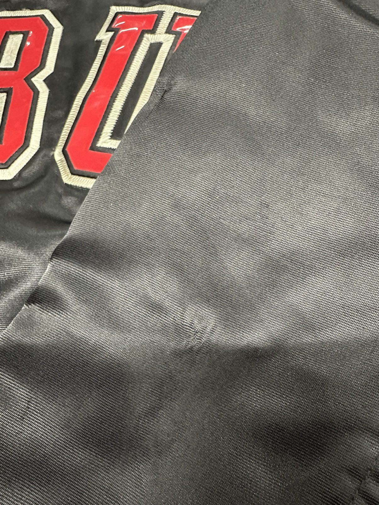 Fubu × Vintage Vintage 90s Y2K Quilted FUBU Spell Out Satin Jacket Size XL Size US L / EU 52-54 / 3 - 8 Thumbnail