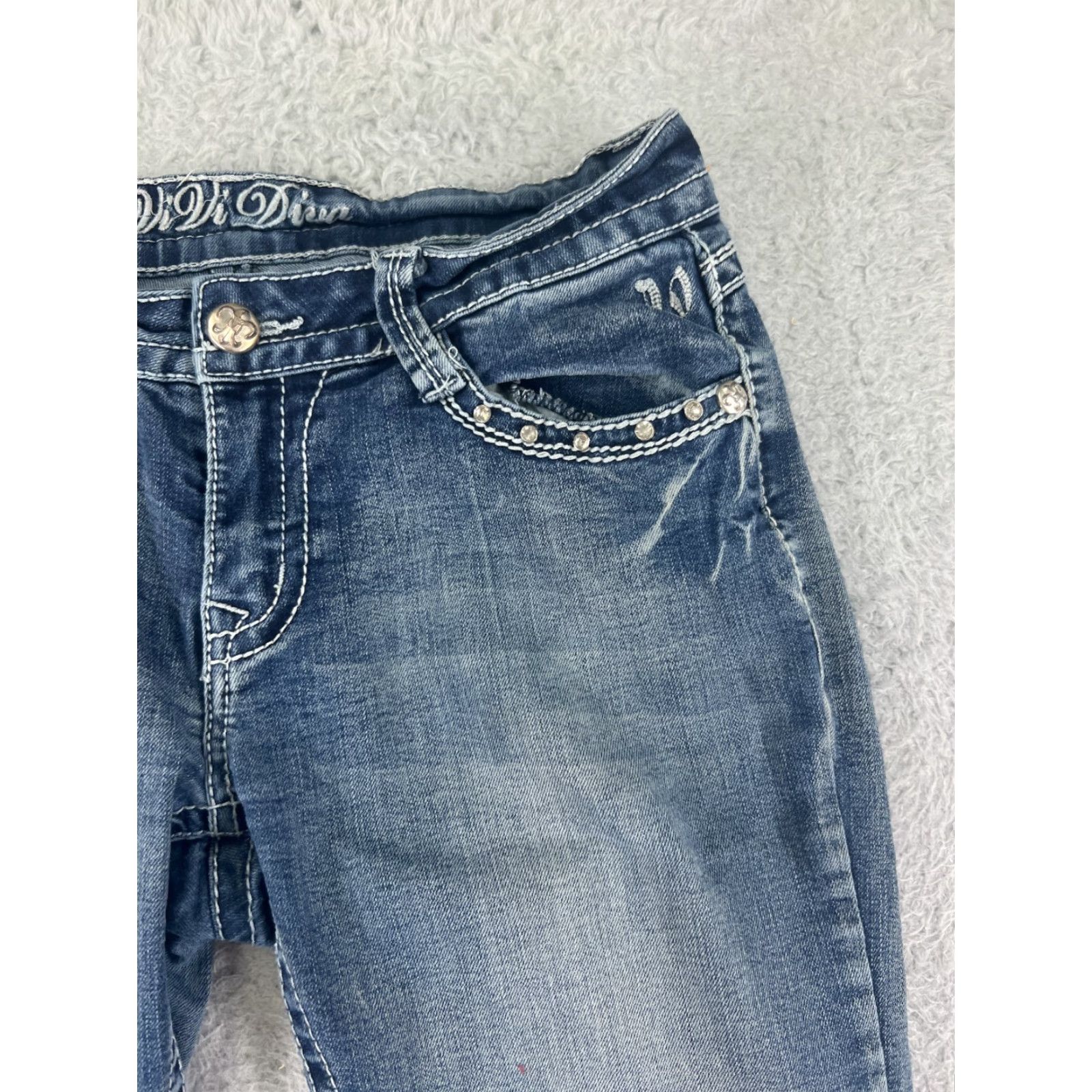 Vintage Vi Vi Diva Jeans Women 8 Blue Denim Bootcut Mid Rise Regular Inseam 32 5-Pocket Embroidered Cotton Blend Vintage? No. Size 30" / US 8 / IT 44 - 7 Thumbnail