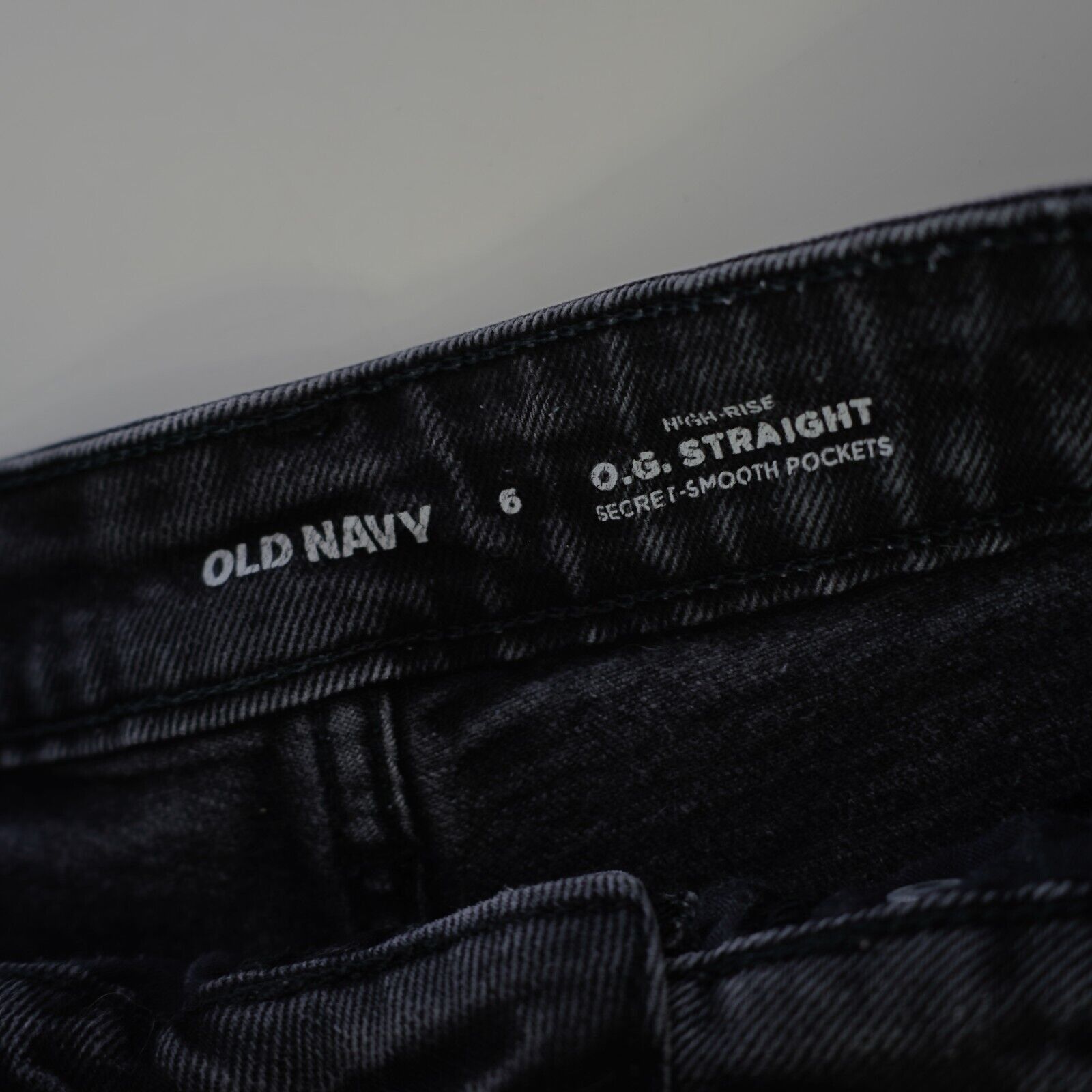 Old Navy Old Navy O.G. Straight Black Denim Shorts Size 6 29/5 High R Size 28" / US 6 / IT 42 - 5 Thumbnail