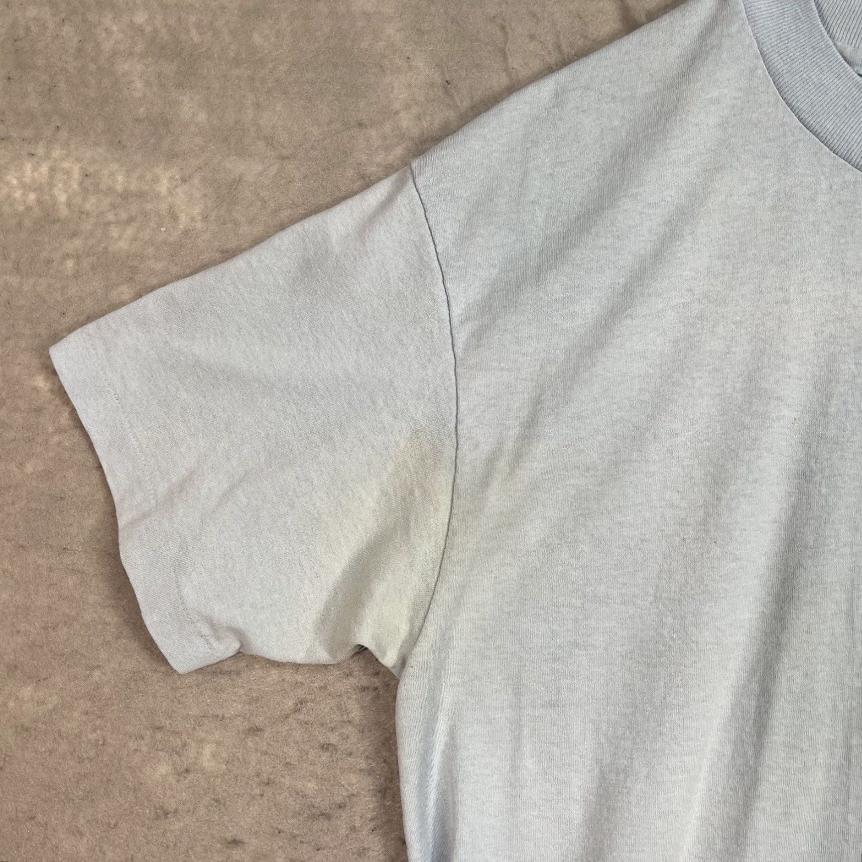 Hanes VINTAGE 80s Tucson Arizona Water Pride In Service Pocket T Shirt Adult Large Blue Hanes Cotton Blend Graphic Tee Mens Large Uri? Size US L / EU 52-54 / 3 - 5 Thumbnail