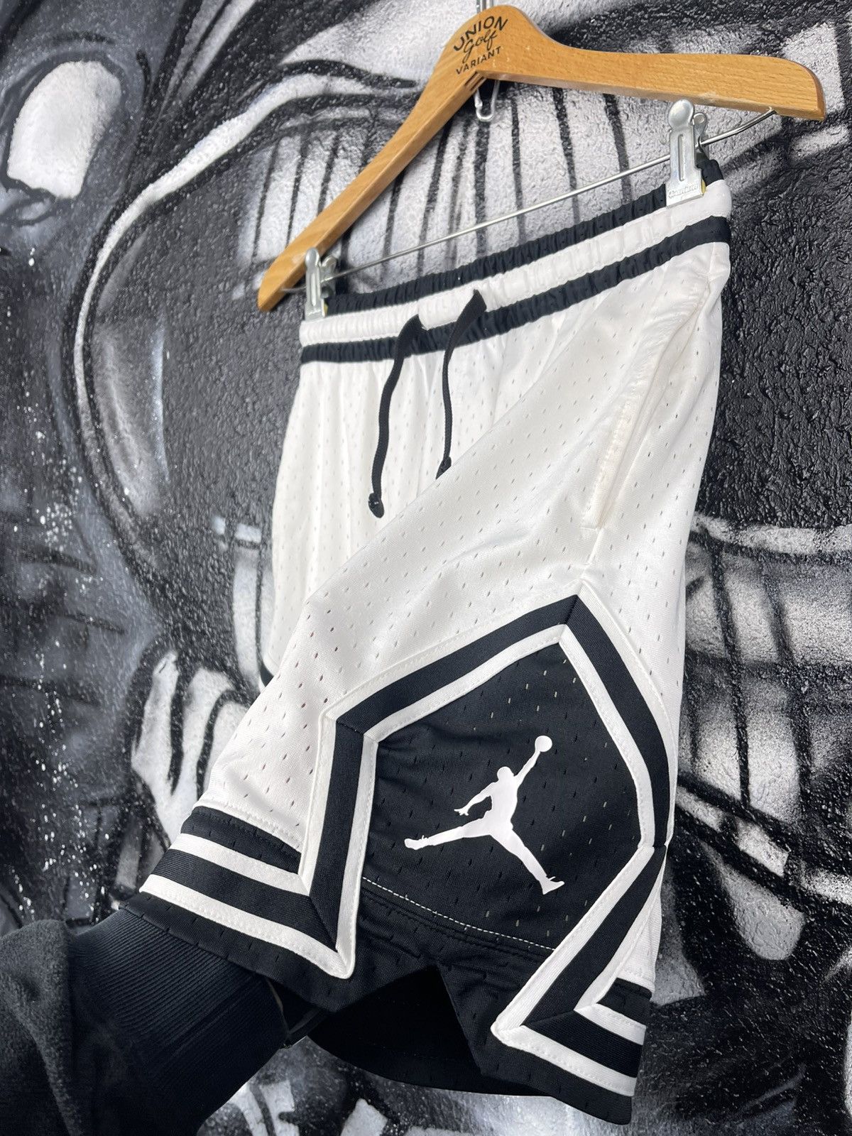 Jordan Brand Jordan Dri-Fit Sport Diamond Mesh Shorts Men’s Size S Size US 29 - 3 Thumbnail
