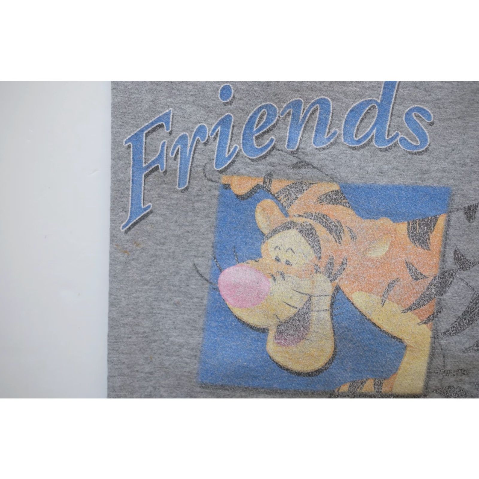 Disney VINTAGE Disney T-Shirt Mens XL 90s Cartoon Tigger Friends That Stay Together Gray Cotton Short Sleeve Crew Neck Graphic Print Size US XL / EU 56 / 4 - 4 Thumbnail
