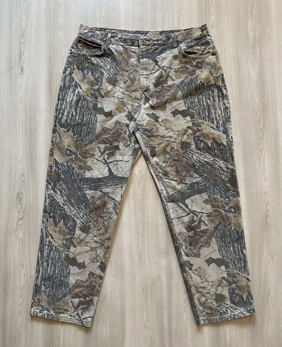 Vintage Vintage Cabelas Realtree Tree Bark Brown Camo jean Tagged 44 Size US 41 - 4 Thumbnail