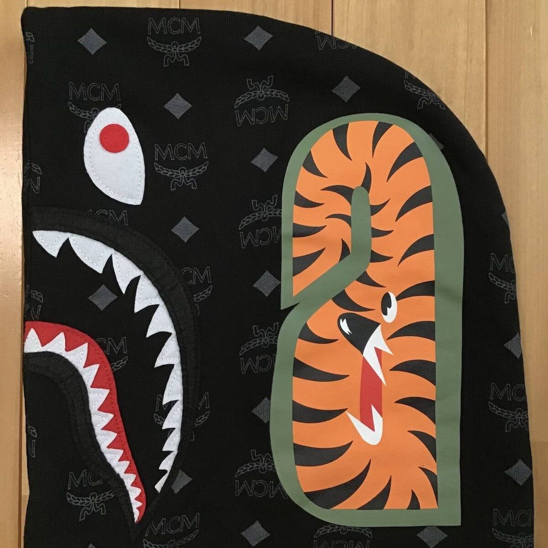 Bape 2024 MCM × BAPE monogram shark pullover hoodie a bathing ape Size US L / EU 52-54 / 3 - 6 Thumbnail