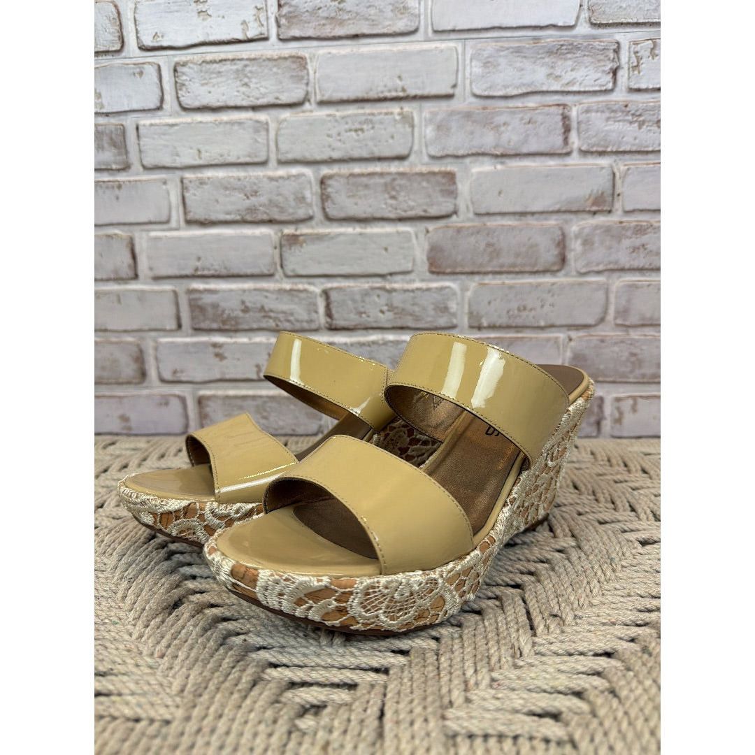 Chicos Wedges Beige 8 Used - Excellent