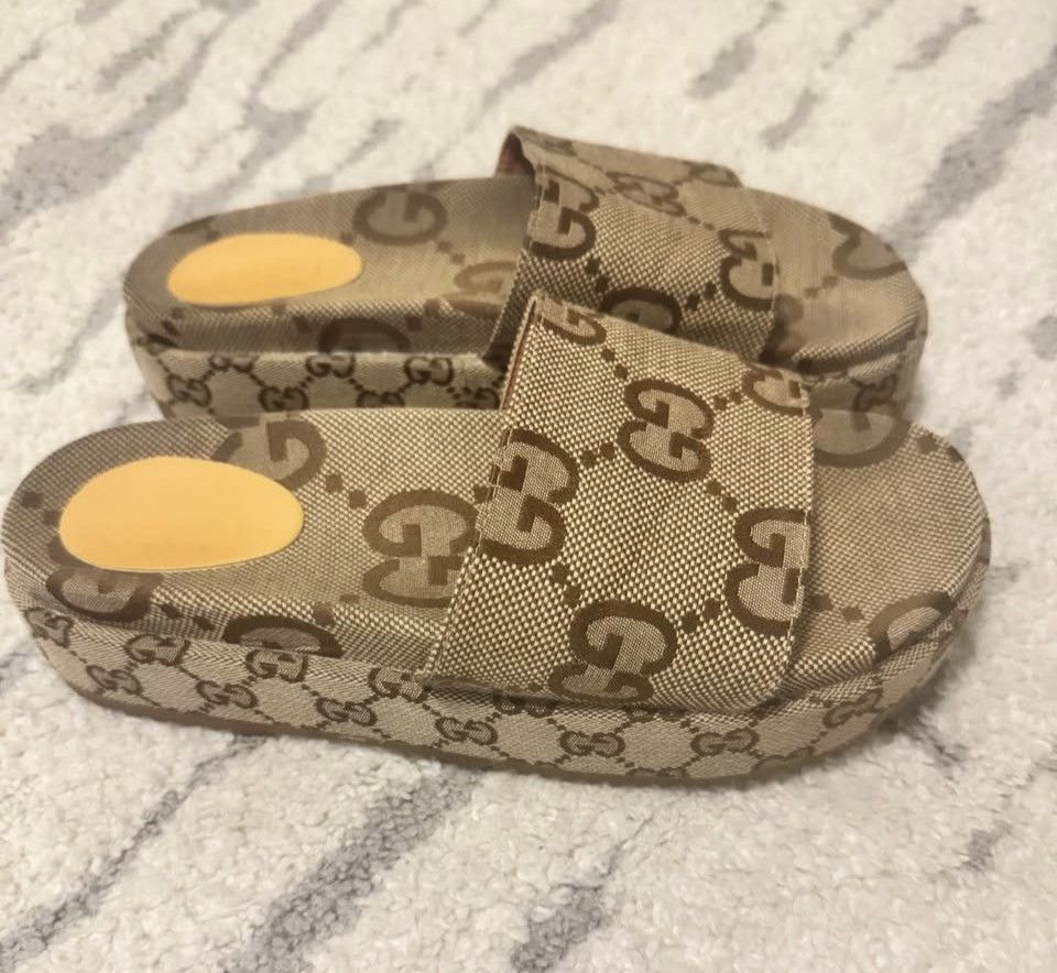 Gucci Gucci GG monogram Sandals / Slides Size US 9 / IT 39 - 2 Thumbnail