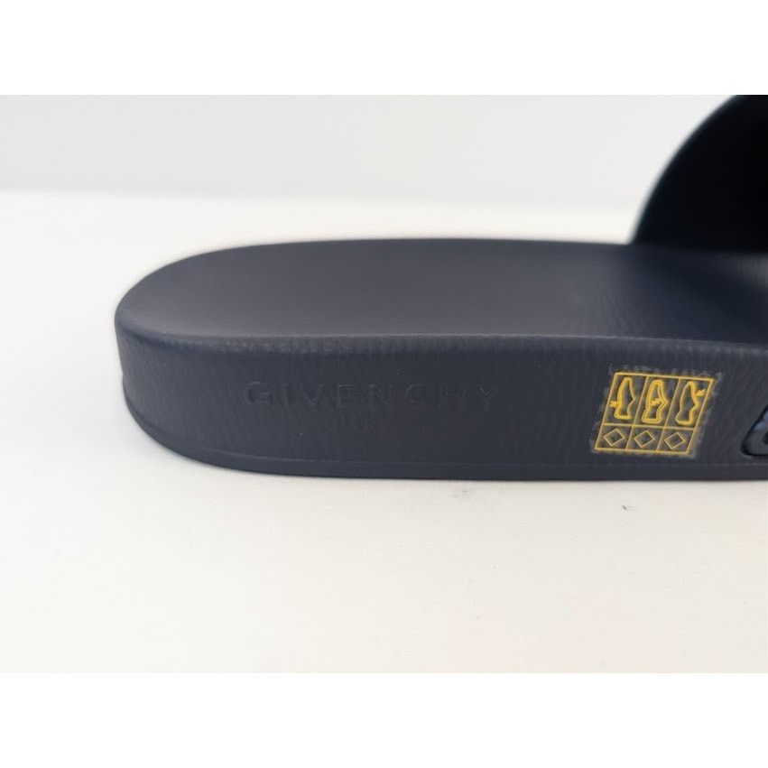 Givenchy o1rshd1 Embossed Rubber Logo Printed Slide Sandals Dark Blue Size US 14 / EU 47 - 5 Thumbnail