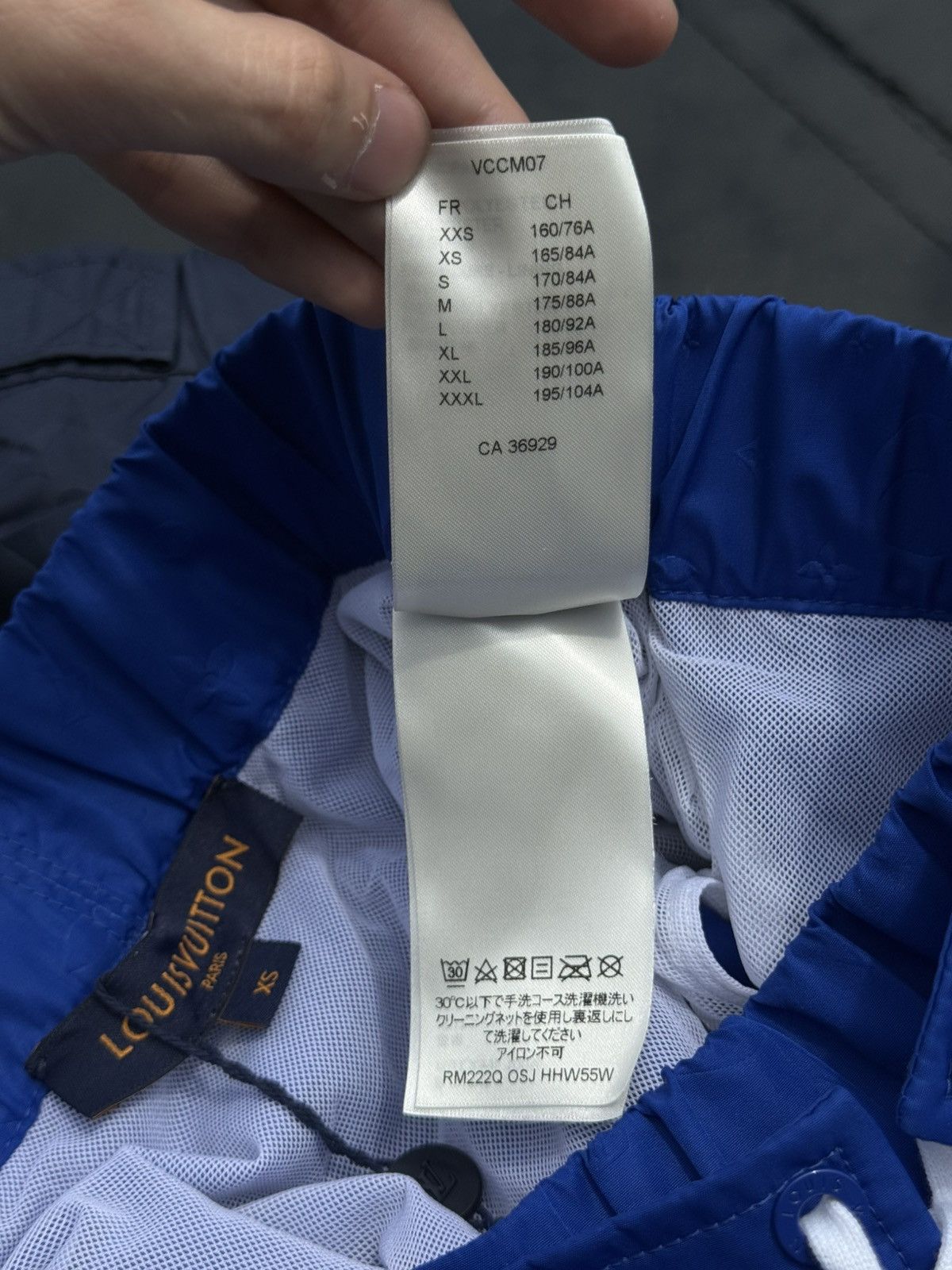 Louis Vuitton Louis Vuitton Blue Summer Swim Trunks Size XS (NEW) Size US 29 - 18 Thumbnail