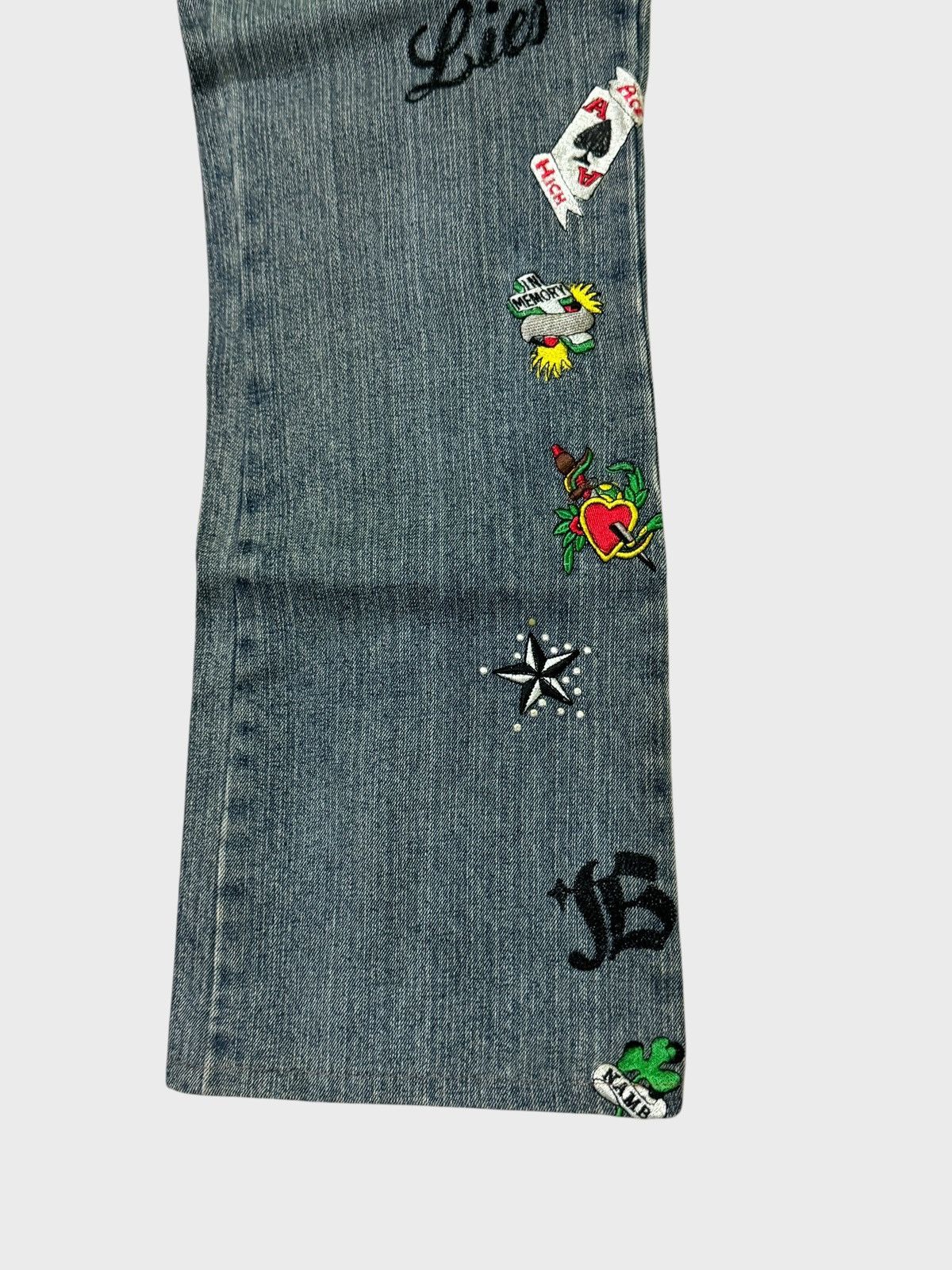 Hysteric Glamour FLARED SEMANTIC DESIGN CROSS EMBROIDERED STYLE DENIM Size US 31 - 9 Thumbnail