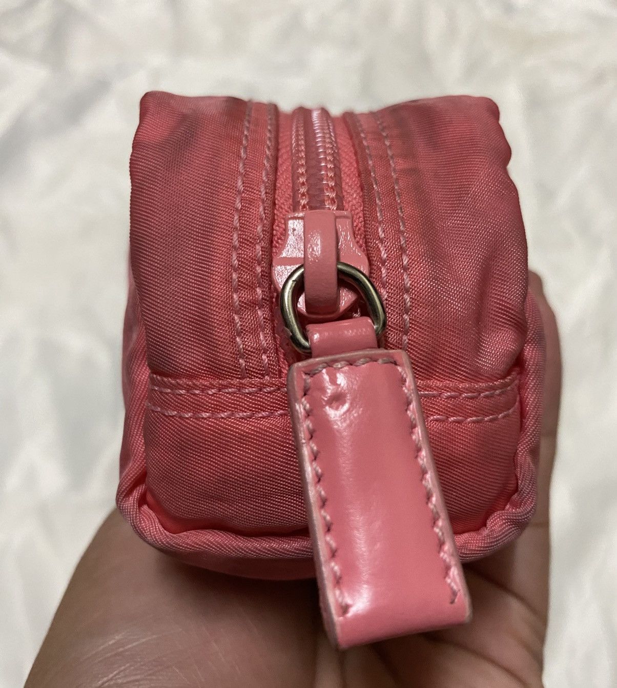 Prada Prada pink Nylon Vela Cosmetic pouch Italy Size ONE SIZE - 8 Thumbnail