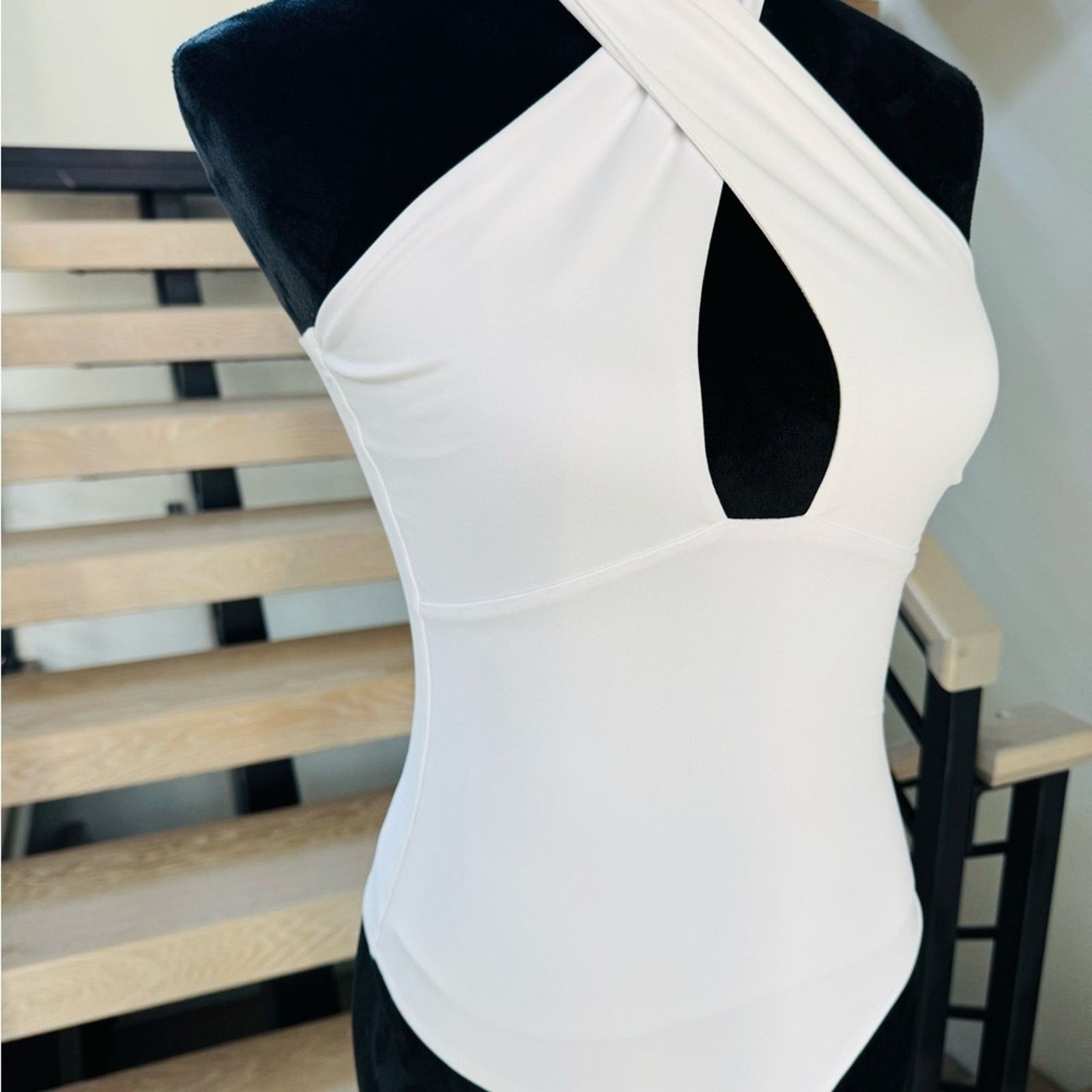 Other Criss Cross Sleeveless Sexy Bodysuit Double Lined Basic S Size S / US 4 / IT 40 - 4 Thumbnail