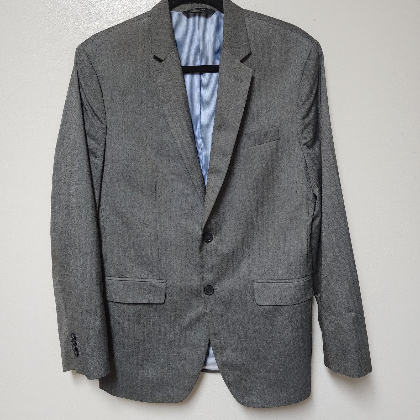 Banana Republic Banana Republic Grey Herringbone Blazer Tailored Fit 40 R Size US XXS / EU 40 - 1 Thumbnail