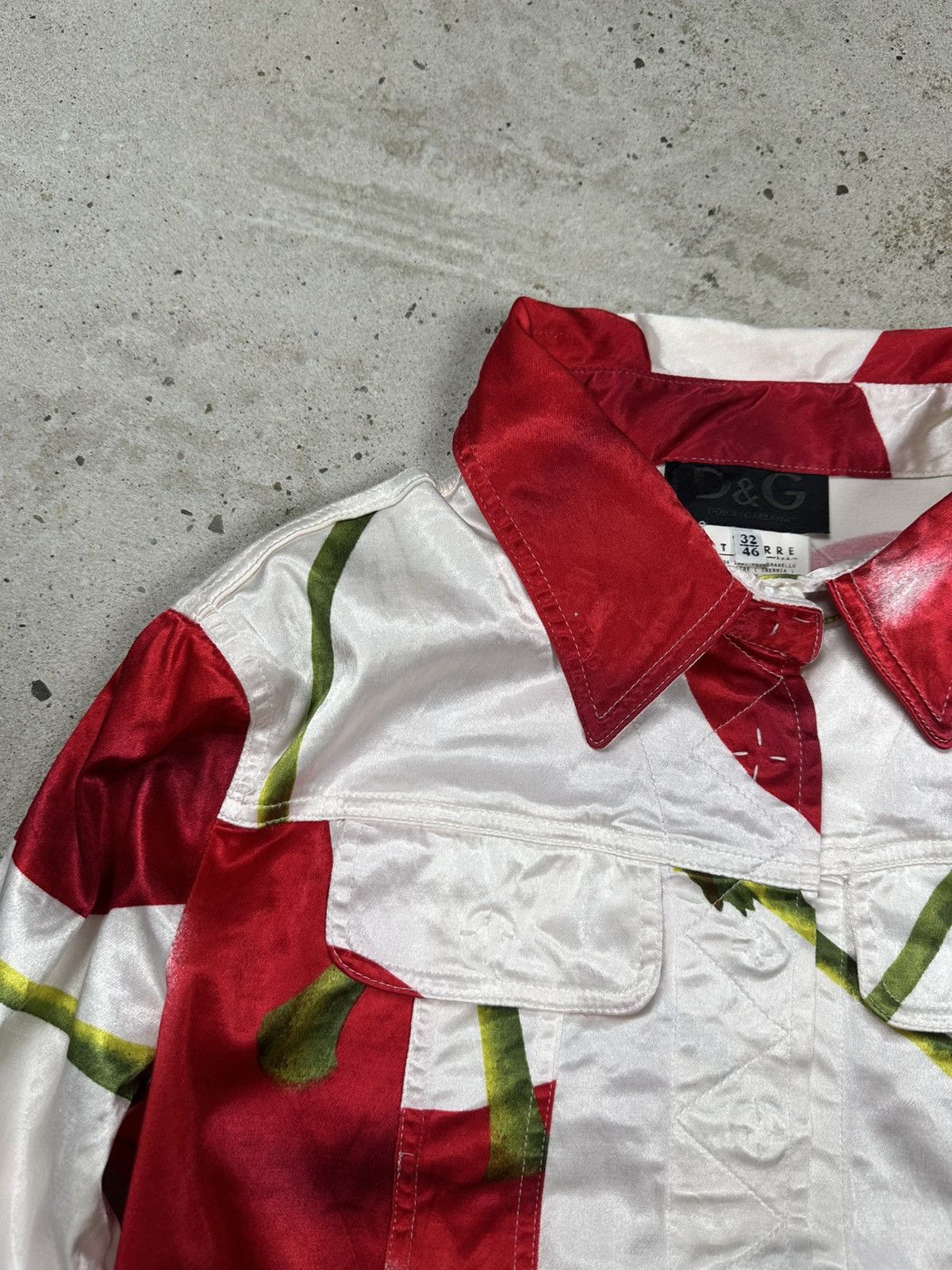 Dolce & Gabbana Vintage 90s Dolce & Gabbana Satin Cherry Print Jacket Size L / US 10 / IT 46 - 8 Thumbnail