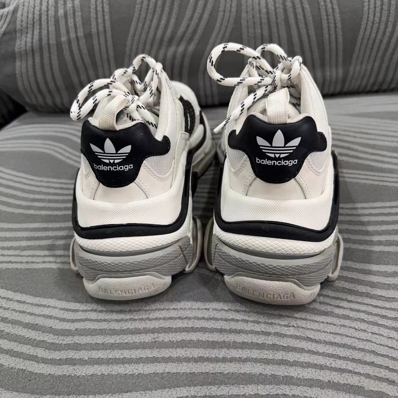 Balenciaga Balenciaga x Adidas Triple S EU 37 Worn Once Size US 6.5 / IT 36.5 - 2 Thumbnail