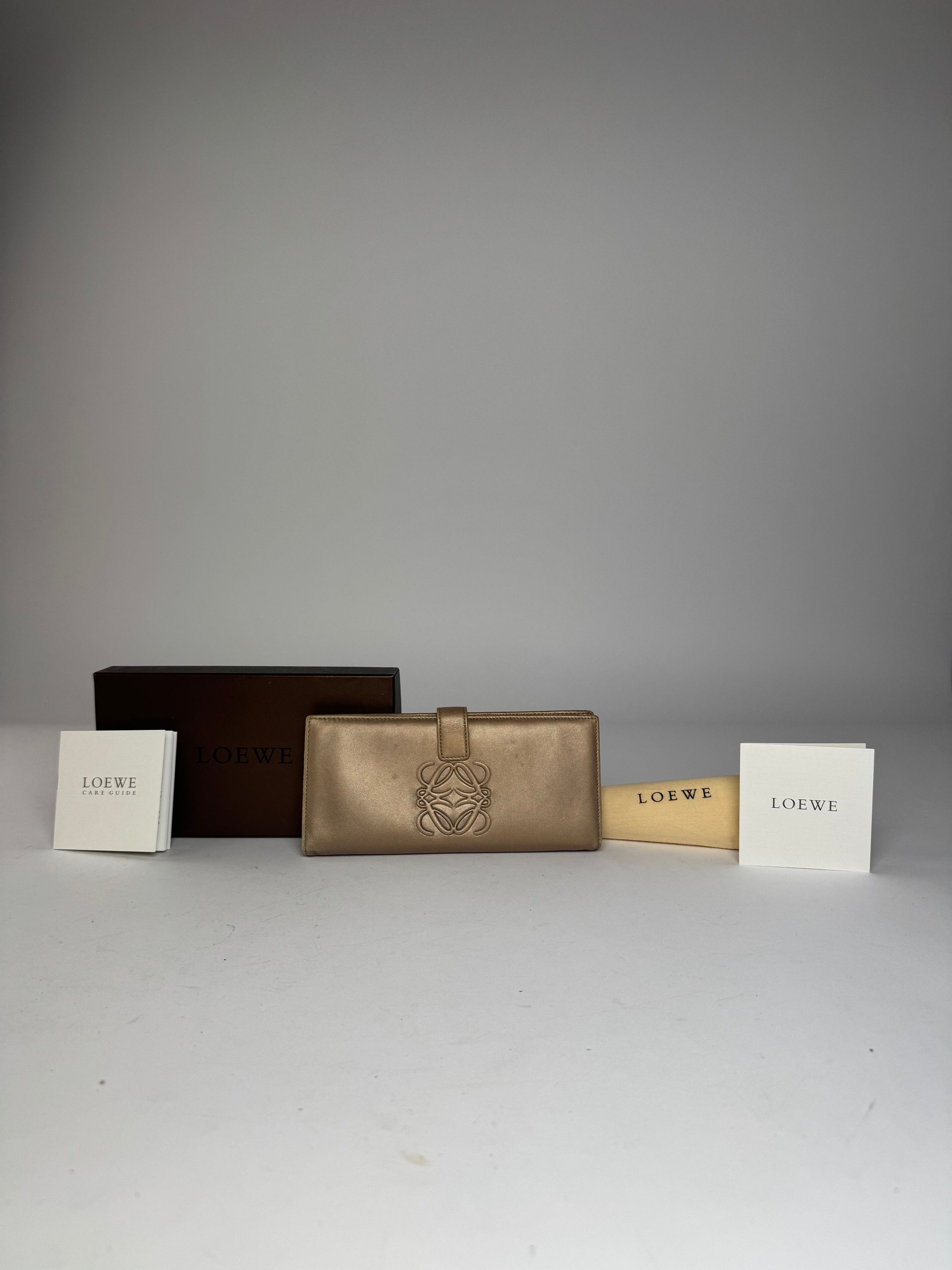 Loewe Vintage Madrid Angaram Logo Leather Wallet Golden Size ONE SIZE - 1 Thumbnail