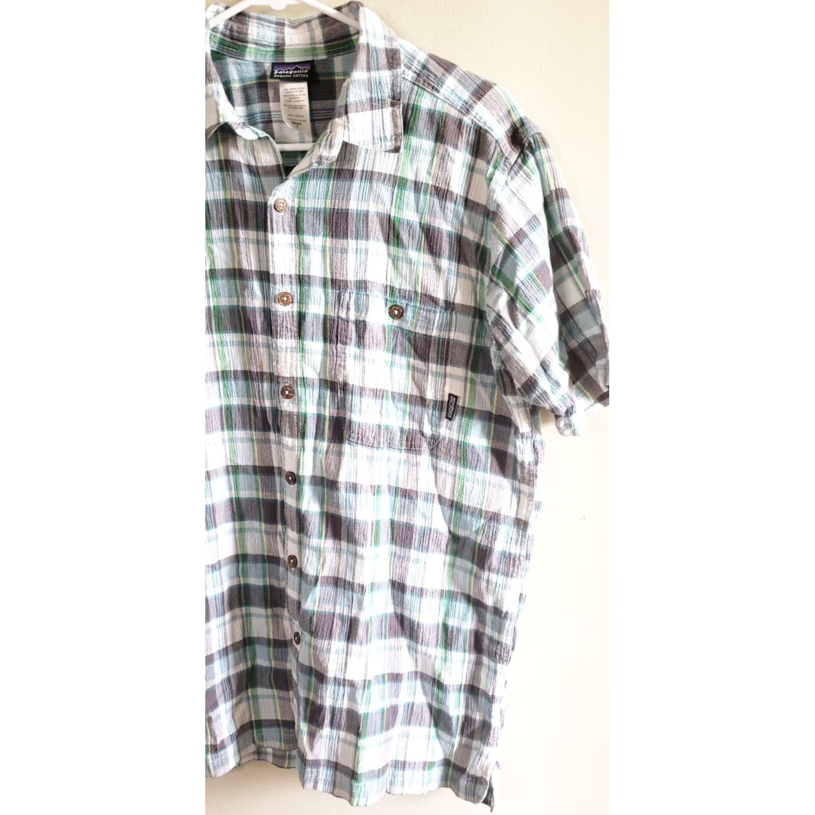 Patagonia Patagonia Button Up Shirt Mens L White Gray Green Plaid Short Sleeve Gauze Textured Cotton Regular Fit Pocket Badges Clothing Shirt Size US L / EU 52-54 / 3 - 2 Thumbnail