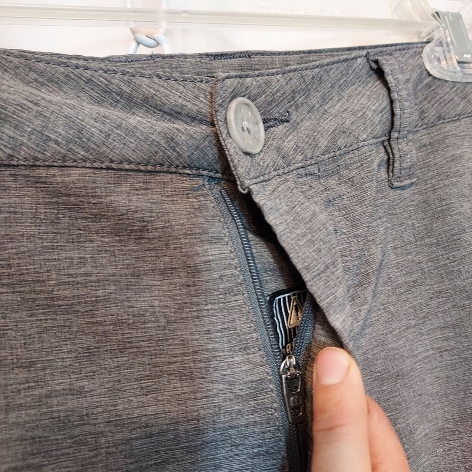 TravisMathew Travis Mathew Men’s Gray Casual Active Flat Front Shorts Size US 34 / EU 50 - 6 Thumbnail