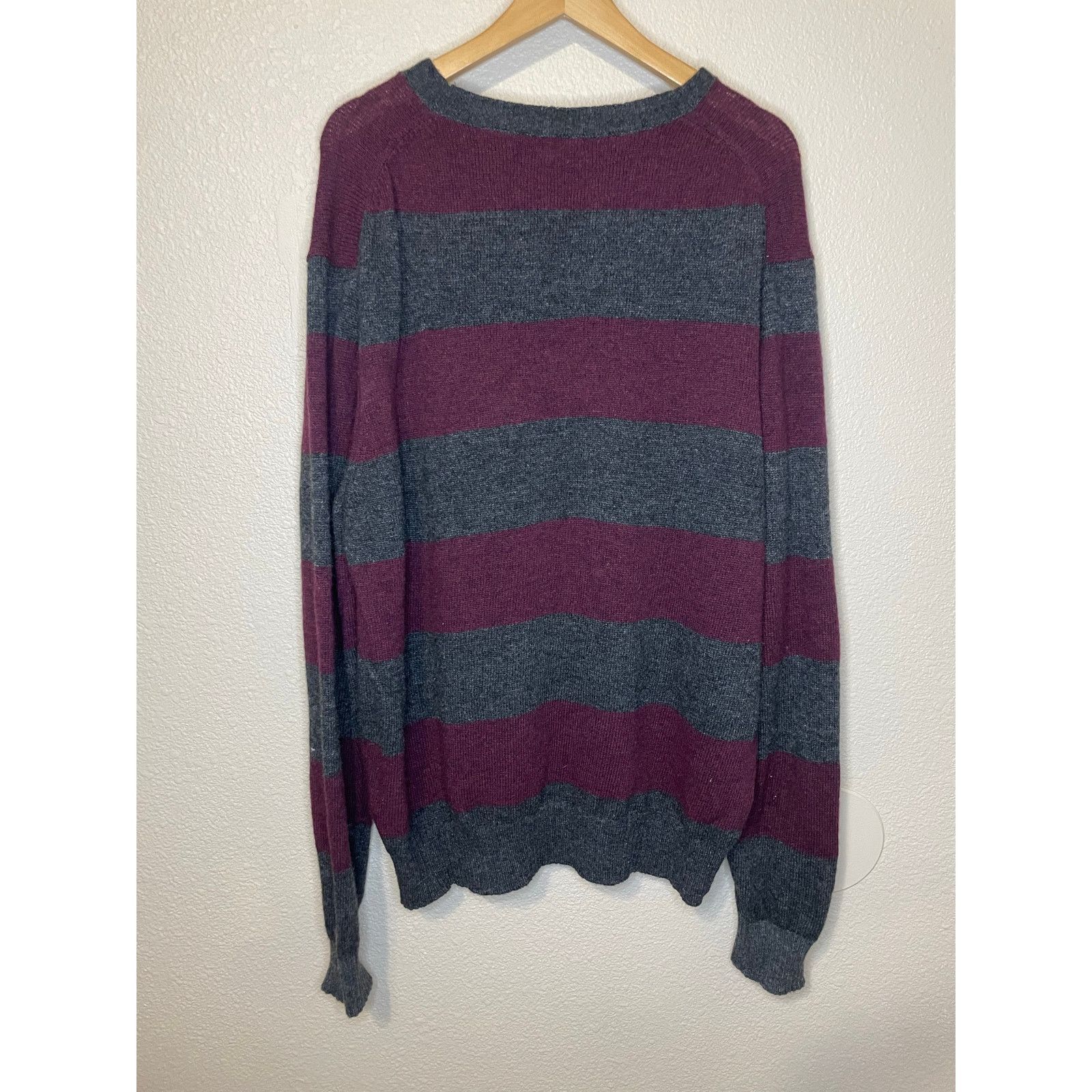 Izod IZOD Wool Blend Grey Purple Striped Crew Neck Sweater XXL Size US XXL / EU 58 / 5 - 2 Thumbnail