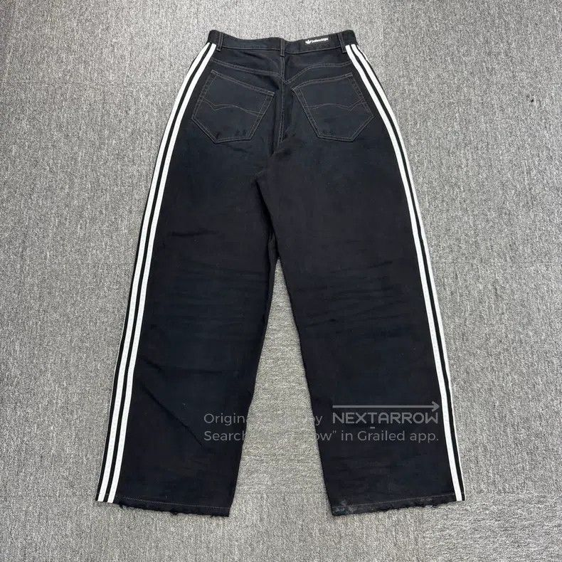 Balenciaga Balenciaga size XS Striped Distressed Denim Pants Size US 27 - 5 Thumbnail