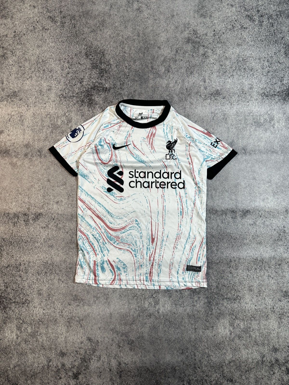 Nike Nike Liverpool soccer jersey Streetwear football rare Xs Size US XS / EU 42 / 0 - 1 Thumbnail