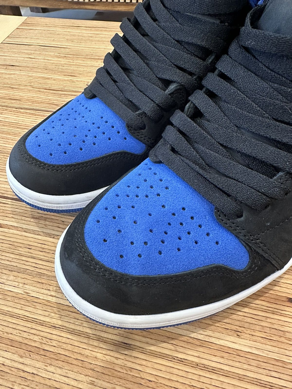 Jordan Brand Air Jordan 1 Retro high OG Black & Royal Blue Size US 9.5 / EU 42-43 - 8 Thumbnail