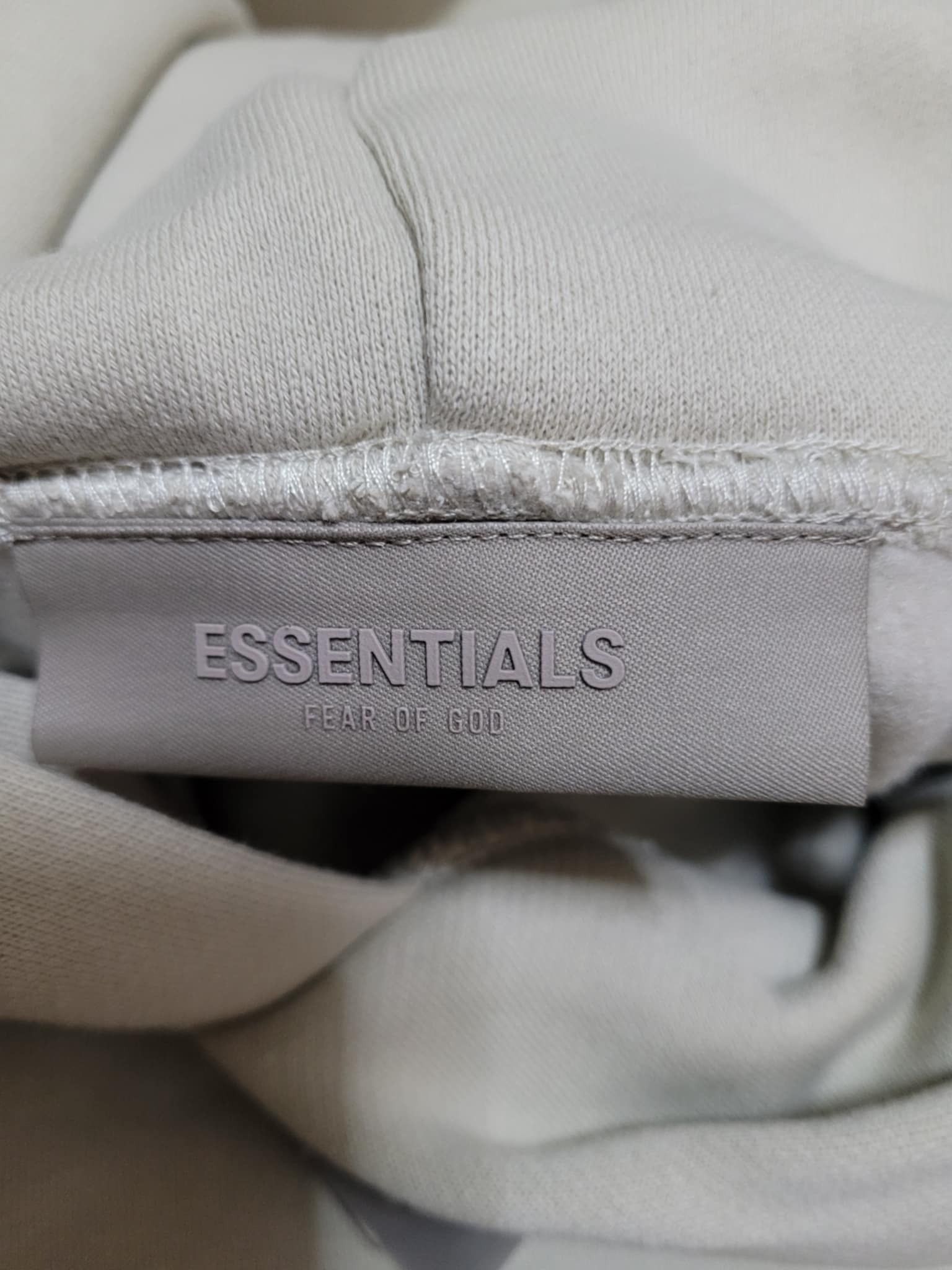 Fear of God sz L Fear of God Essentials 1977 Hoodie WHEAT Size US L / EU 52-54 / 3 - 9 Thumbnail