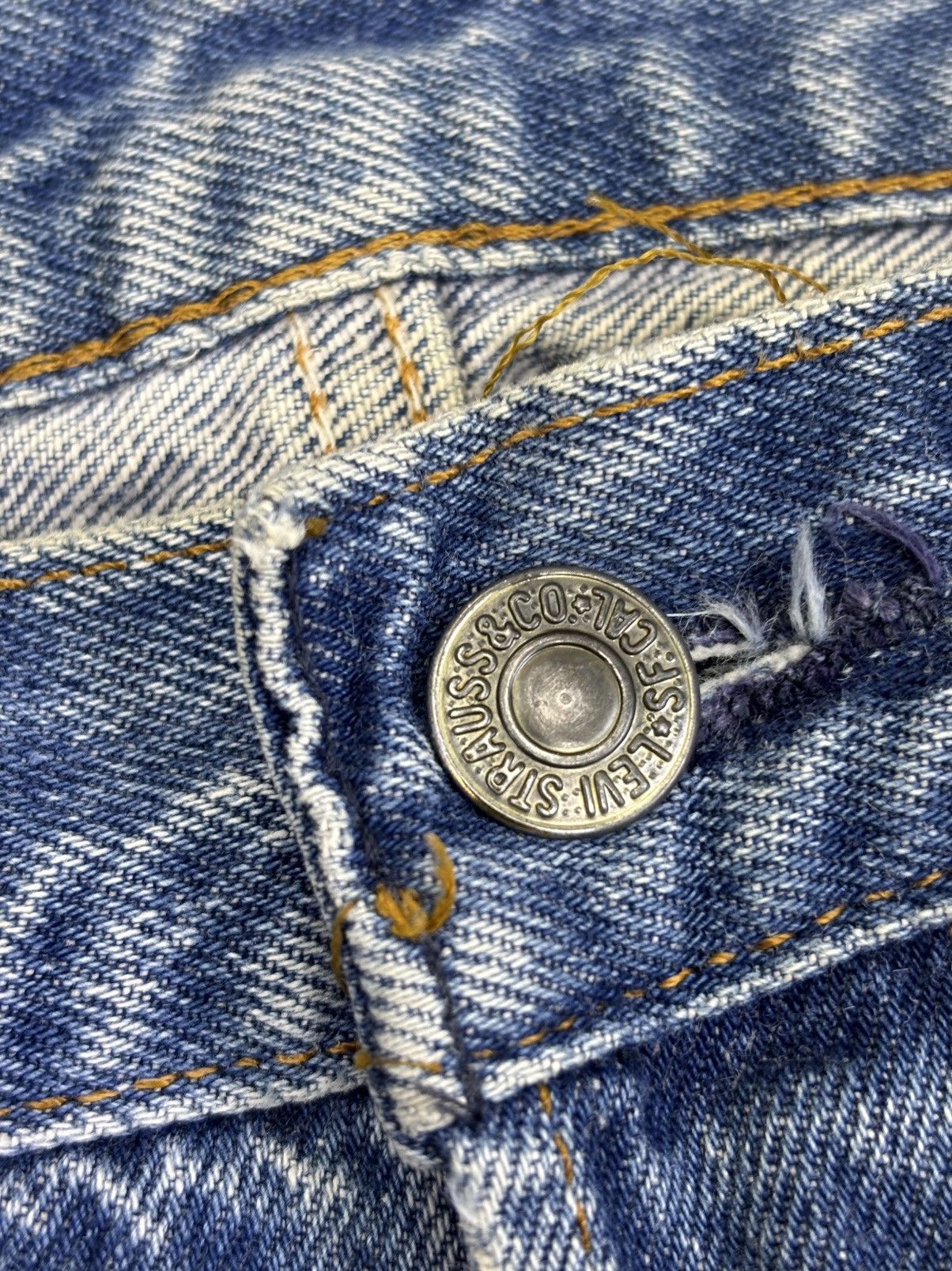 Levi's Vintage 80s Levis 501 Original Cut Medium Wash Denim F798 Size US 31 - 5 Thumbnail
