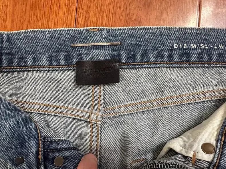 Saint Laurent Paris Saint Laurent D18 Blue Denim Jeans. Size US 29 - 3 Thumbnail