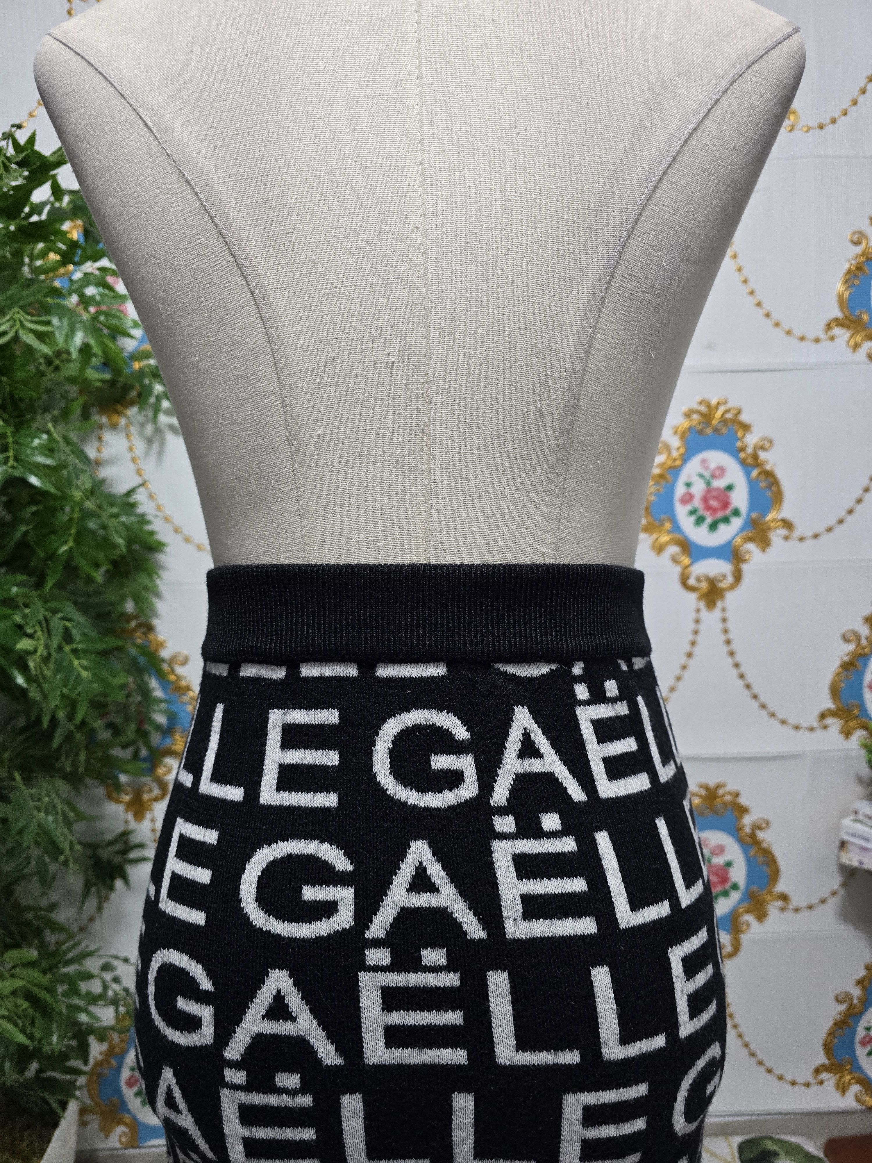 Gaelle Paris Gaelle Paris SKIRT with Gaelle writing Size 27" / US 4 / IT 40 - 9 Thumbnail