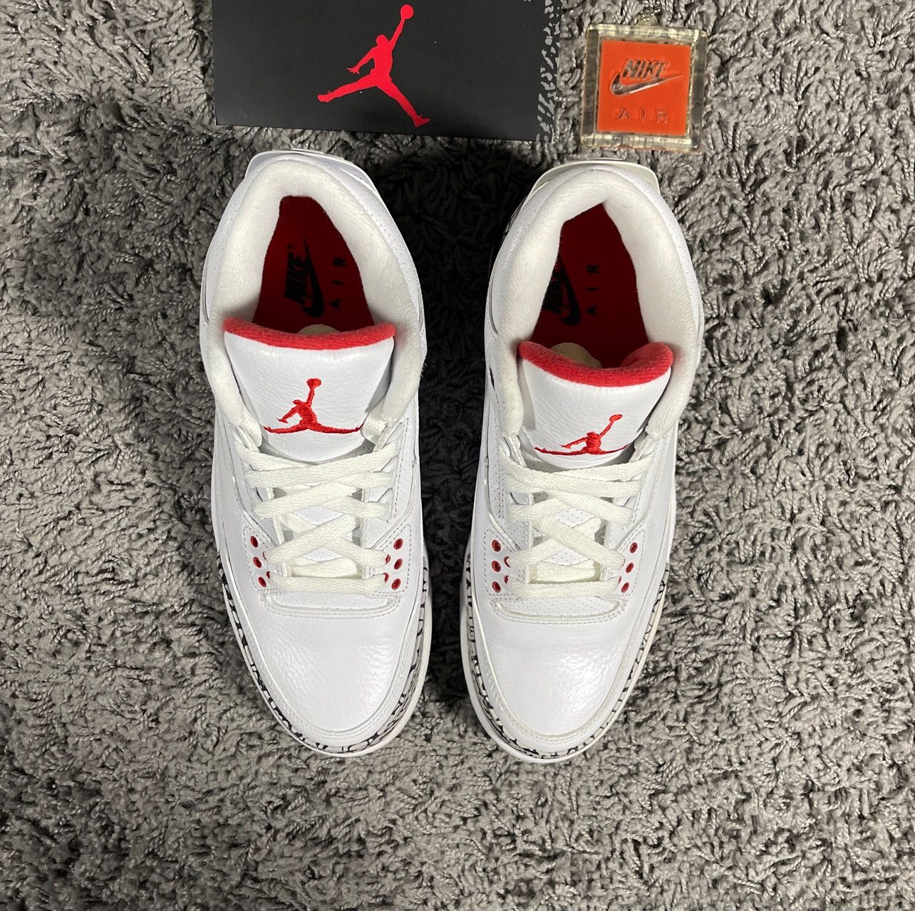Jordan Brand 2013 Jordan 3 White Cement 88 Dunk Contest Size US 8.5 / EU 41-42 - 4 Thumbnail
