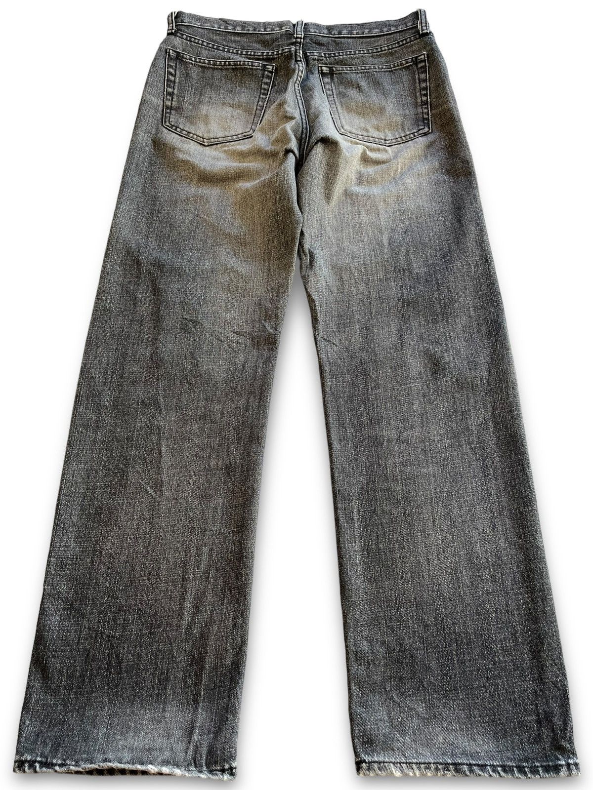 Japanese Brand × Uniqlo Vintage Uniqlo Faded Black Distressed Loose Jeans 31x30 Size US 31 - 2 Thumbnail