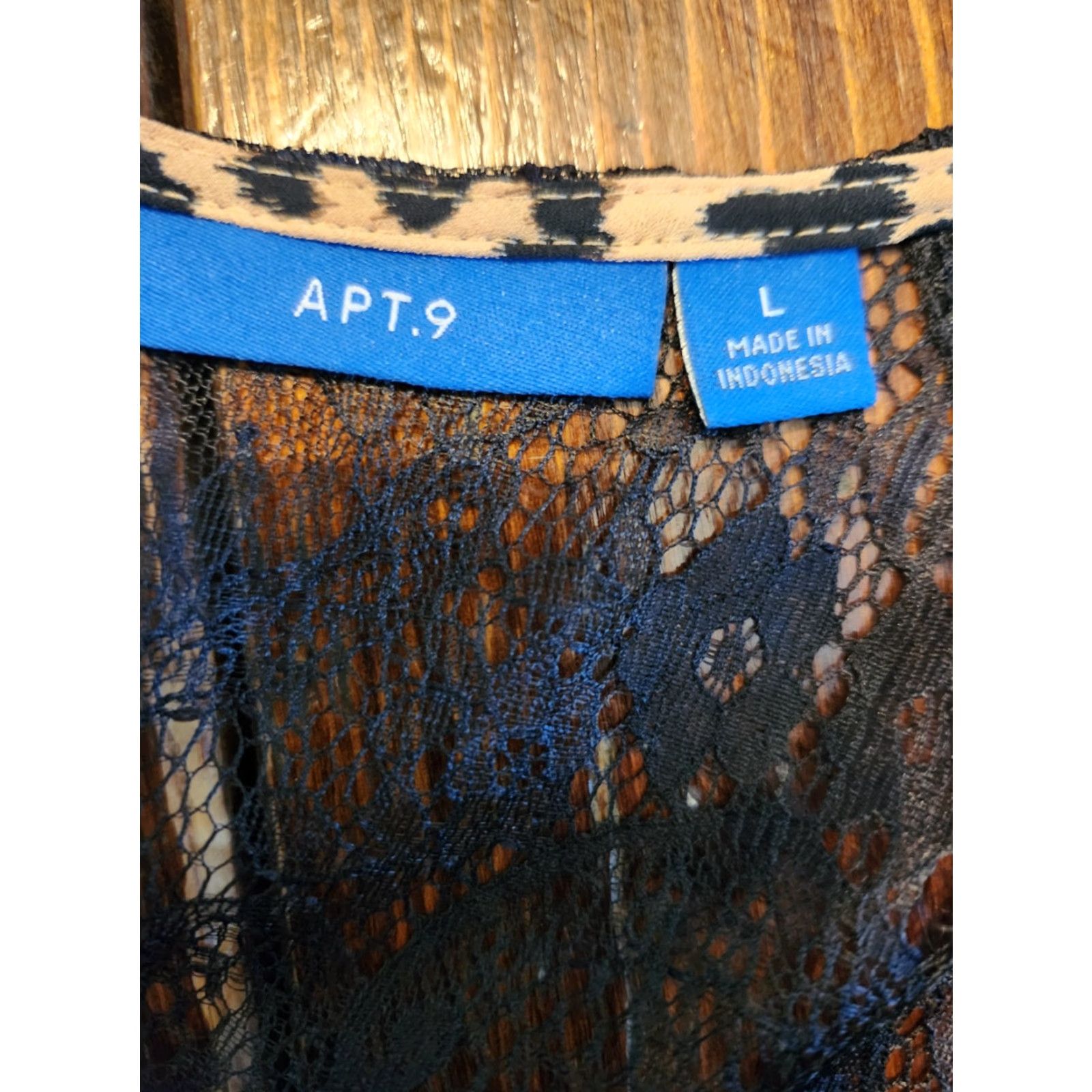 Apt. 9 NWT Apt. 9 Leopard Print Blouse Top w/ Black Lace Yoke Long Sleeve Size L Womens Shirt Blouse Multicolor Leopard Collarless 90s? (not applicable) Size L / US 10 / IT 46 - 6 Thumbnail