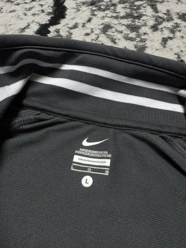Nike Nike grey logo white swoosh zip track jacket L Size US L / EU 52-54 / 3 - 5 Thumbnail