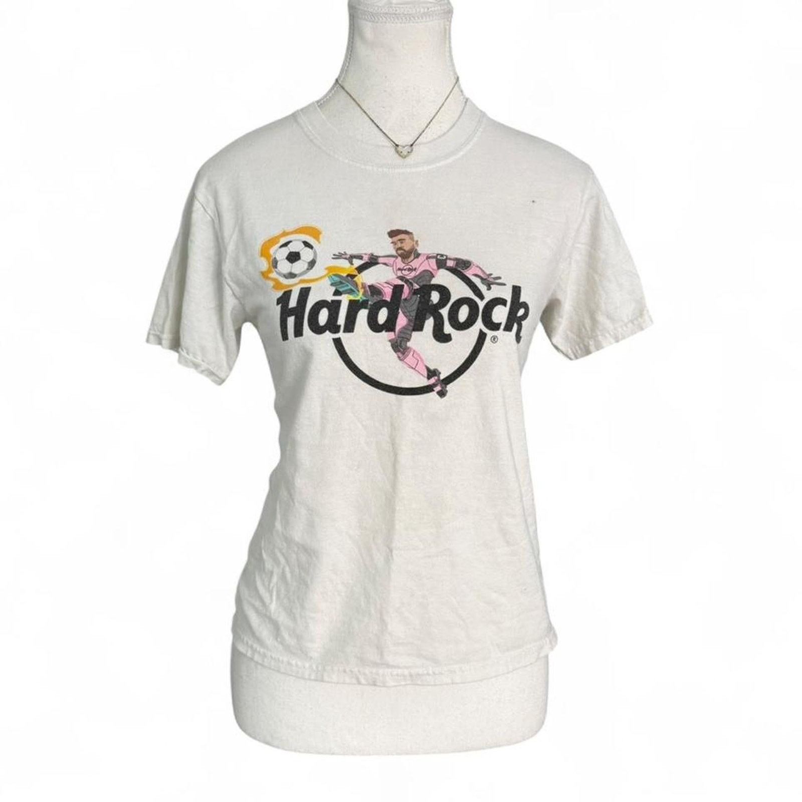 Hard Rock Cafe Hard rock Messi football TShirt tag says size m smaller side Size S / US 4 / IT 40 - 1 Thumbnail